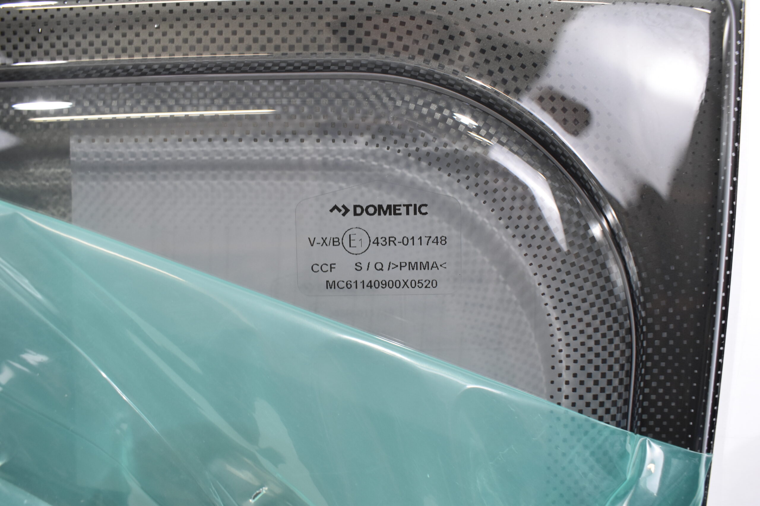 Dometic Ausstellscheibe 900x520mm