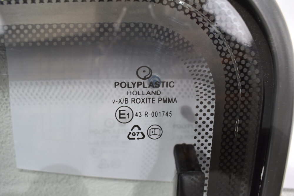 Polyplastic Ausstellfenster 430x730mm dunkel grau