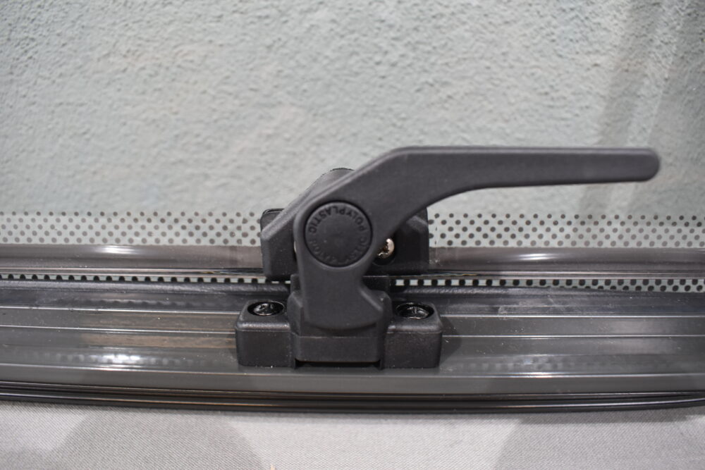 Polyplastic Ausstellfenster 430x730mm dunkel grau