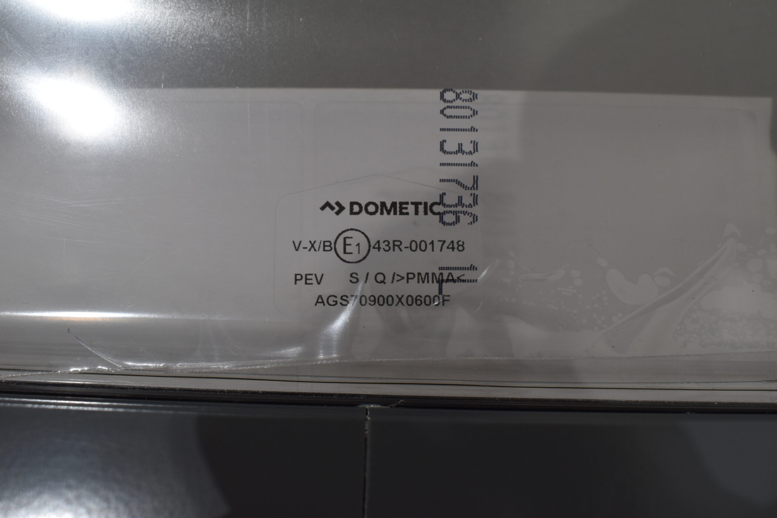 Dometic Schiebefenster 900x600mm