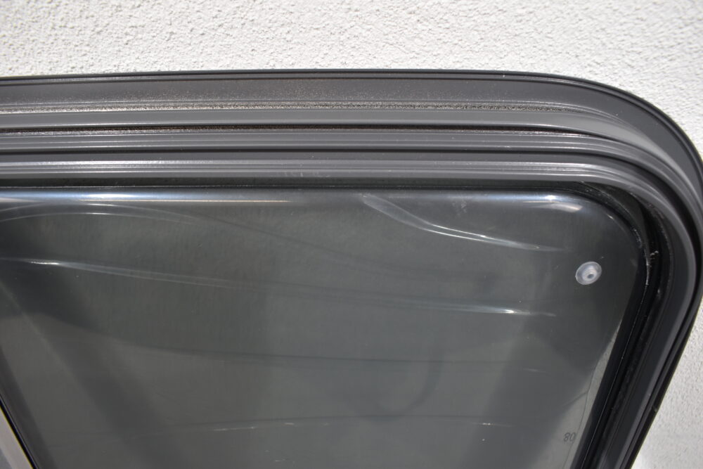 Dometic Schiebefenster 700x500mm S7