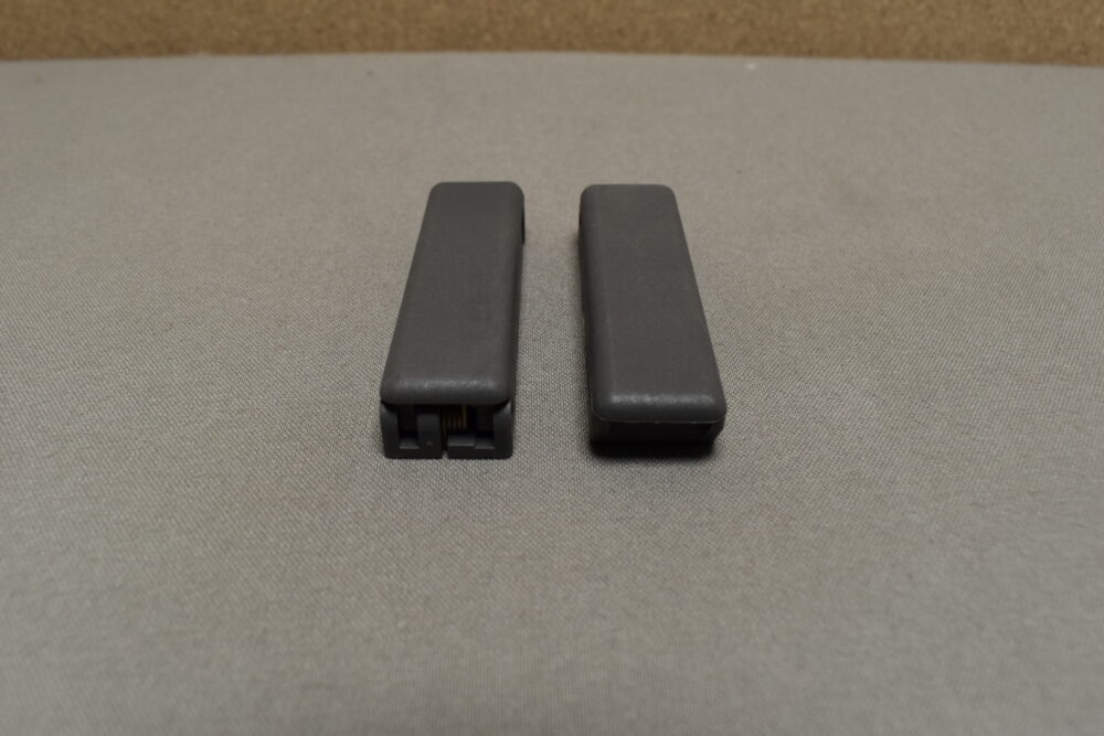 Klappenhalter dunkel grau 2er-Set