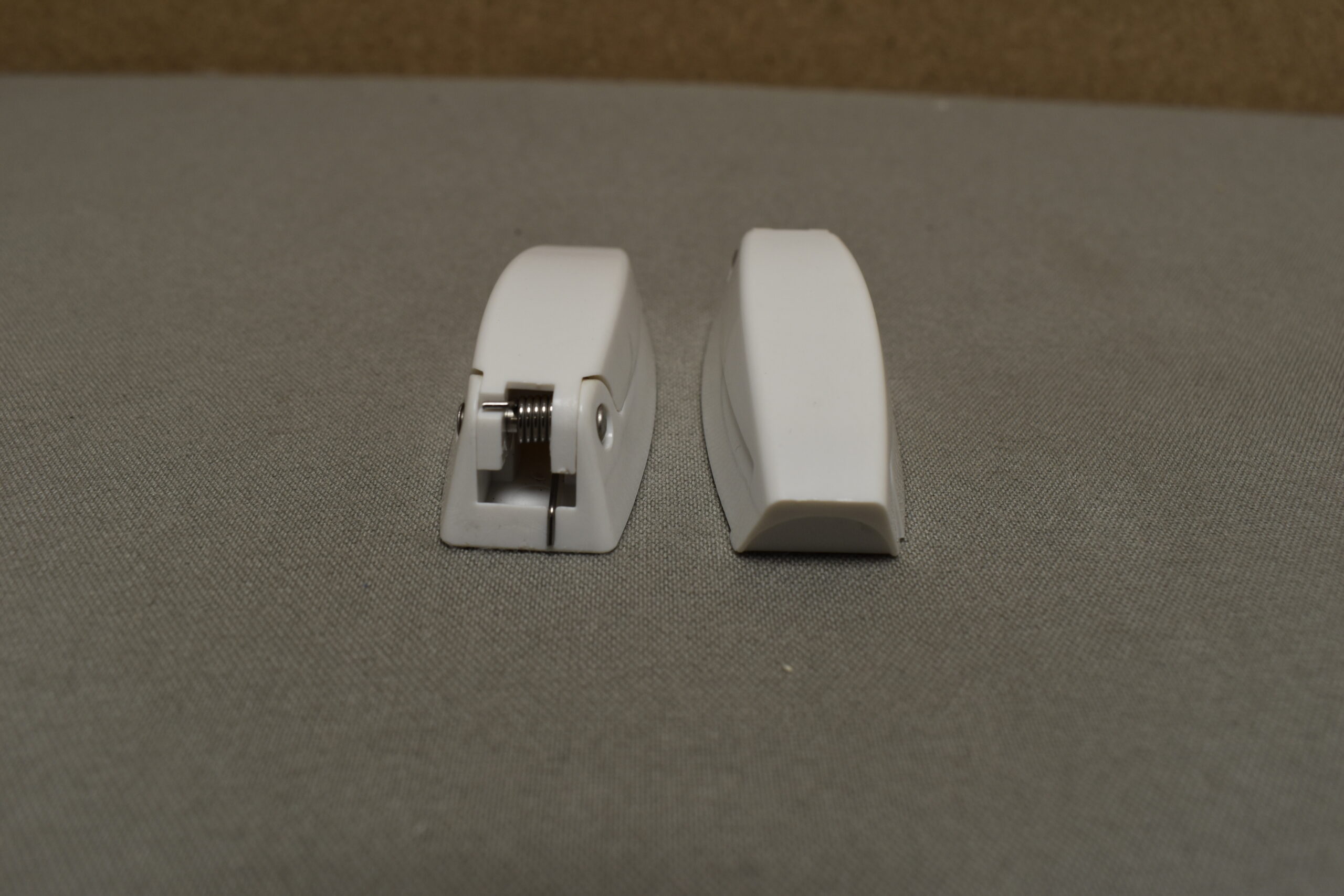 Klappenhalter weiß 2er-Set