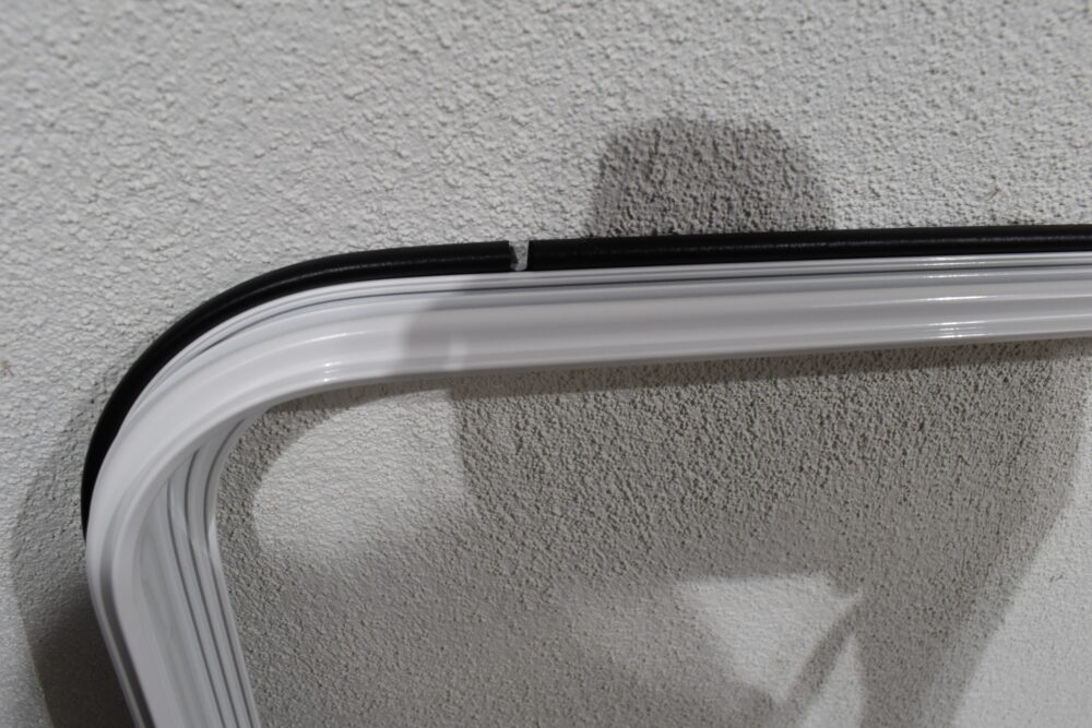 Klappenrahmen 1130x630mm weiß
