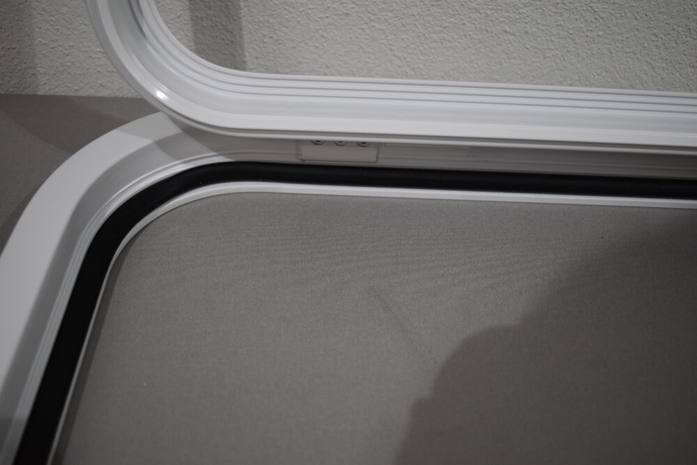 Klappenrahmen 1130x630mm weiß