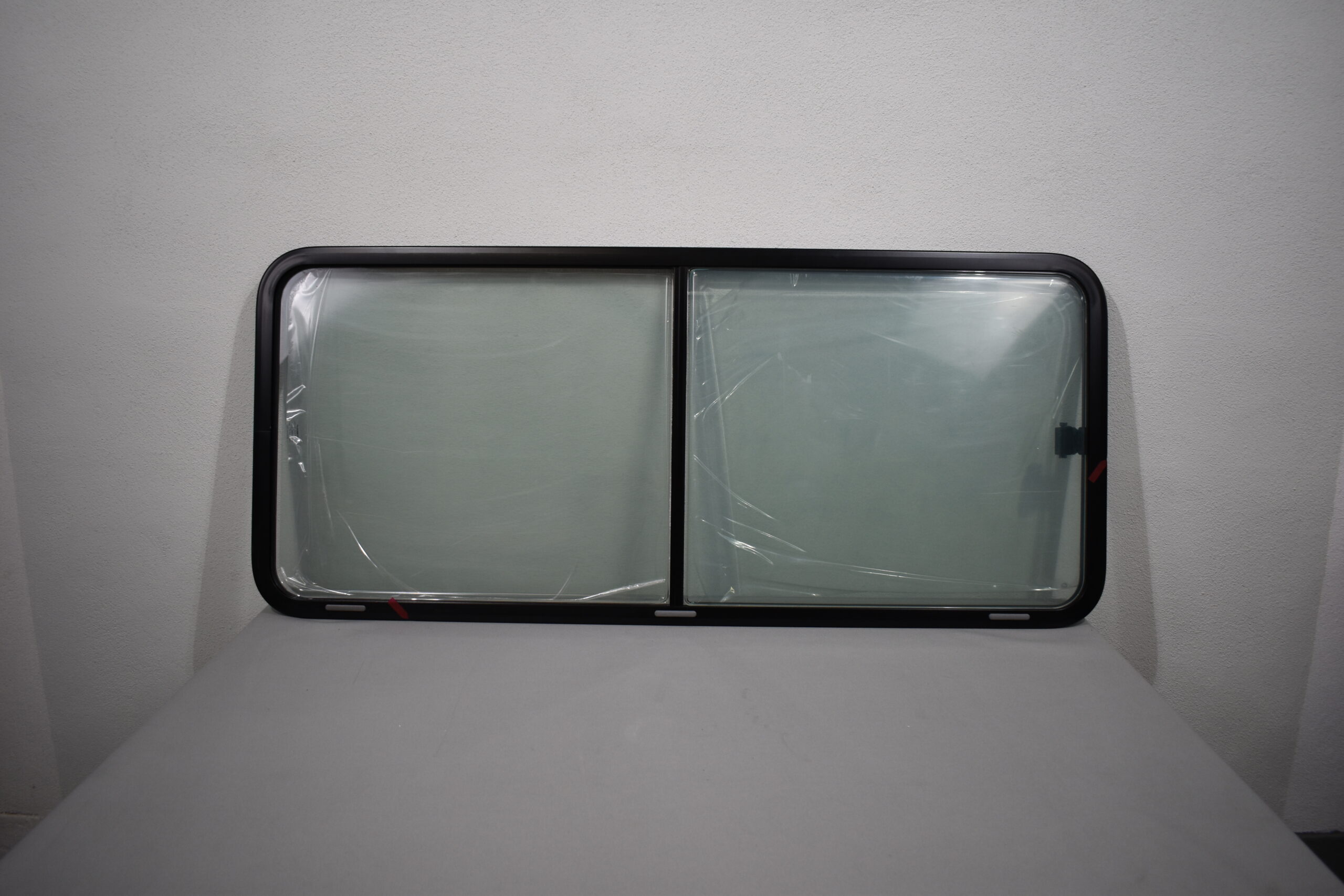 Dometic Schiebefenster S7 1400x600mm schwarz