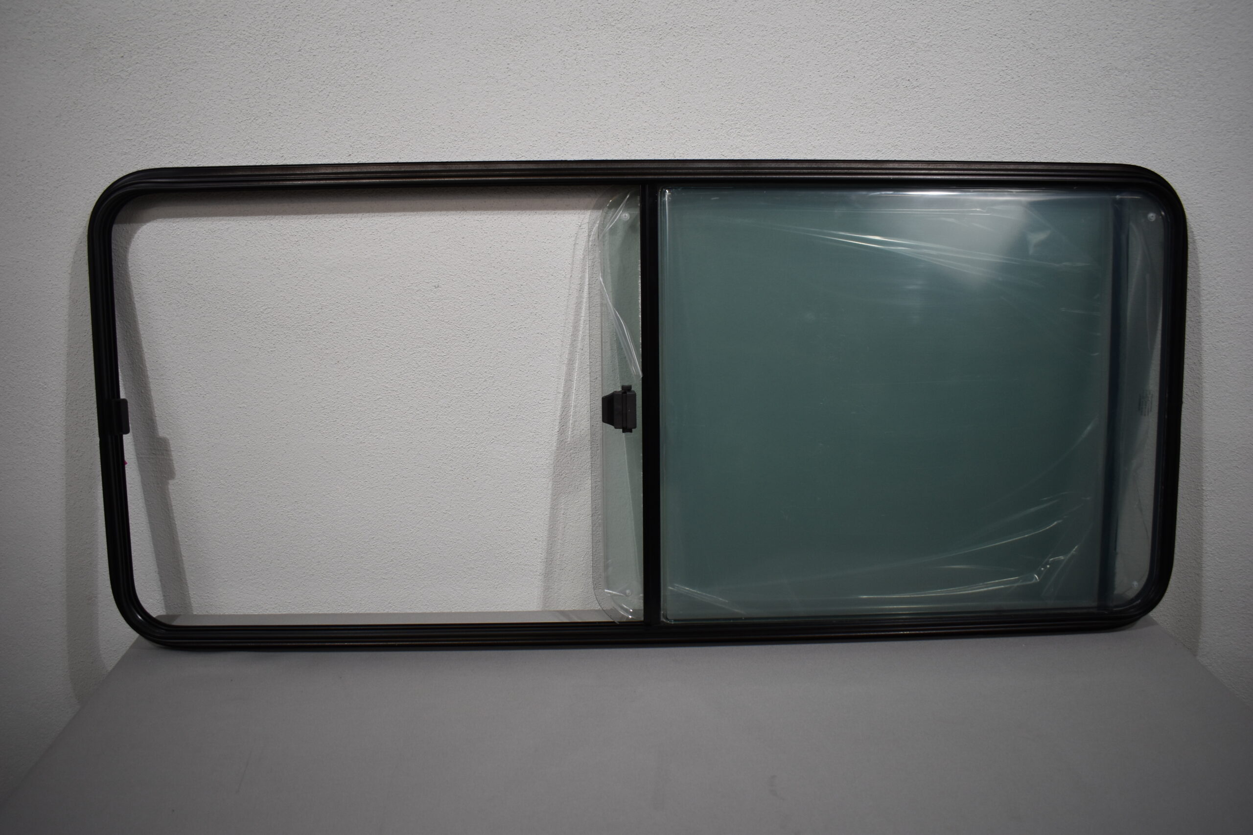 Dometic Schiebefenster S7 1400x600mm schwarz