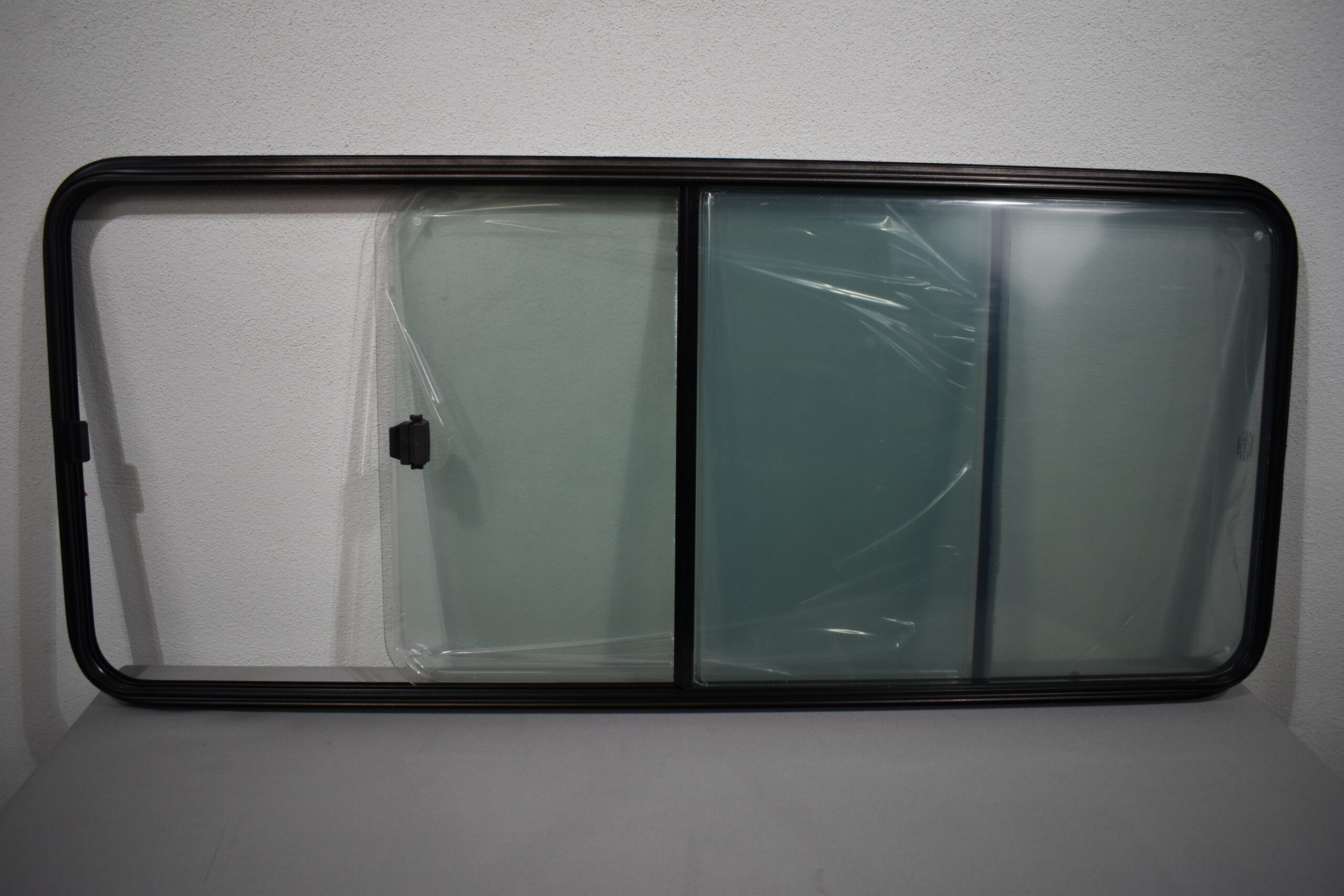 Dometic Schiebefenster S7 1400x600mm schwarz