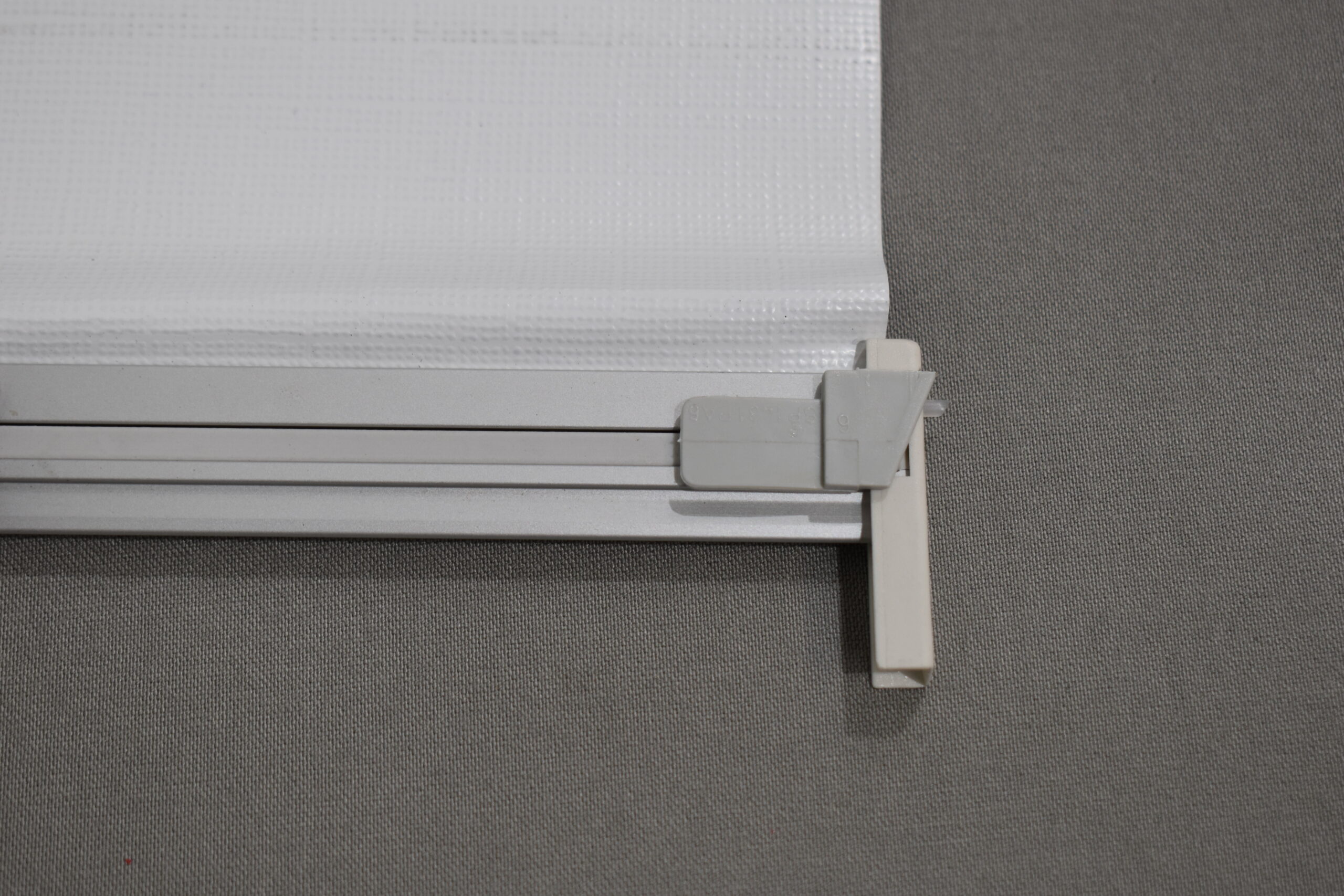 Verdunklungs-Rollo 320x1110mm weiß