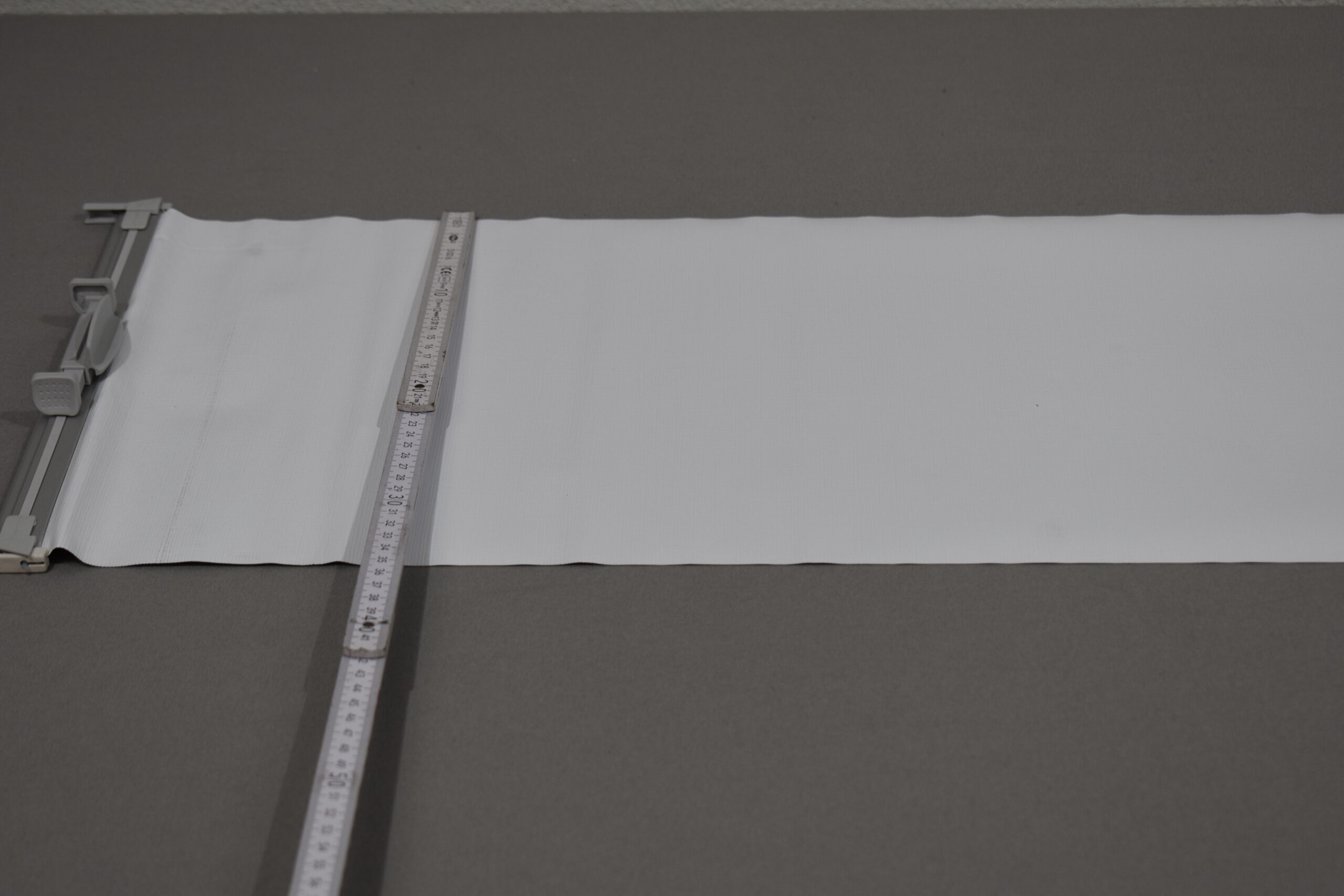 Verdunklungs-Rollo 320x1110mm weiß