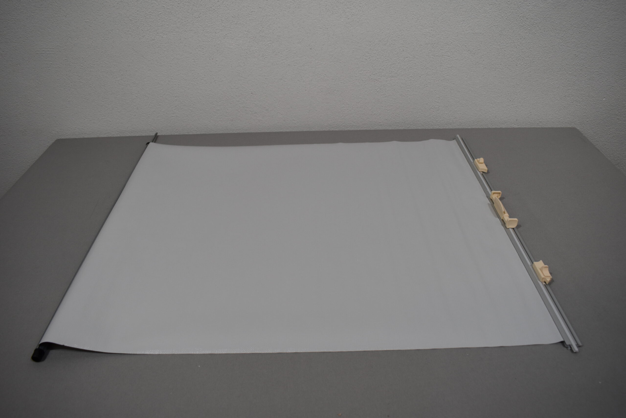 Verdunklungs-Rollo 645x805mm grau