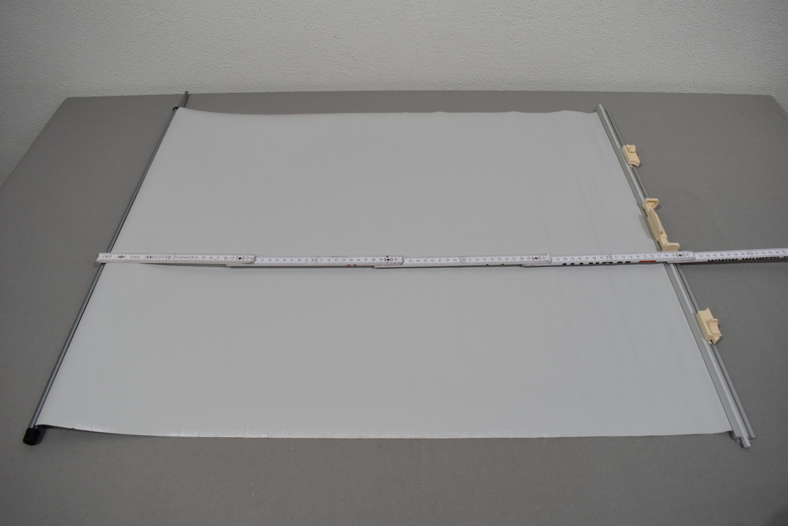 Verdunklungs-Rollo 645x805mm grau