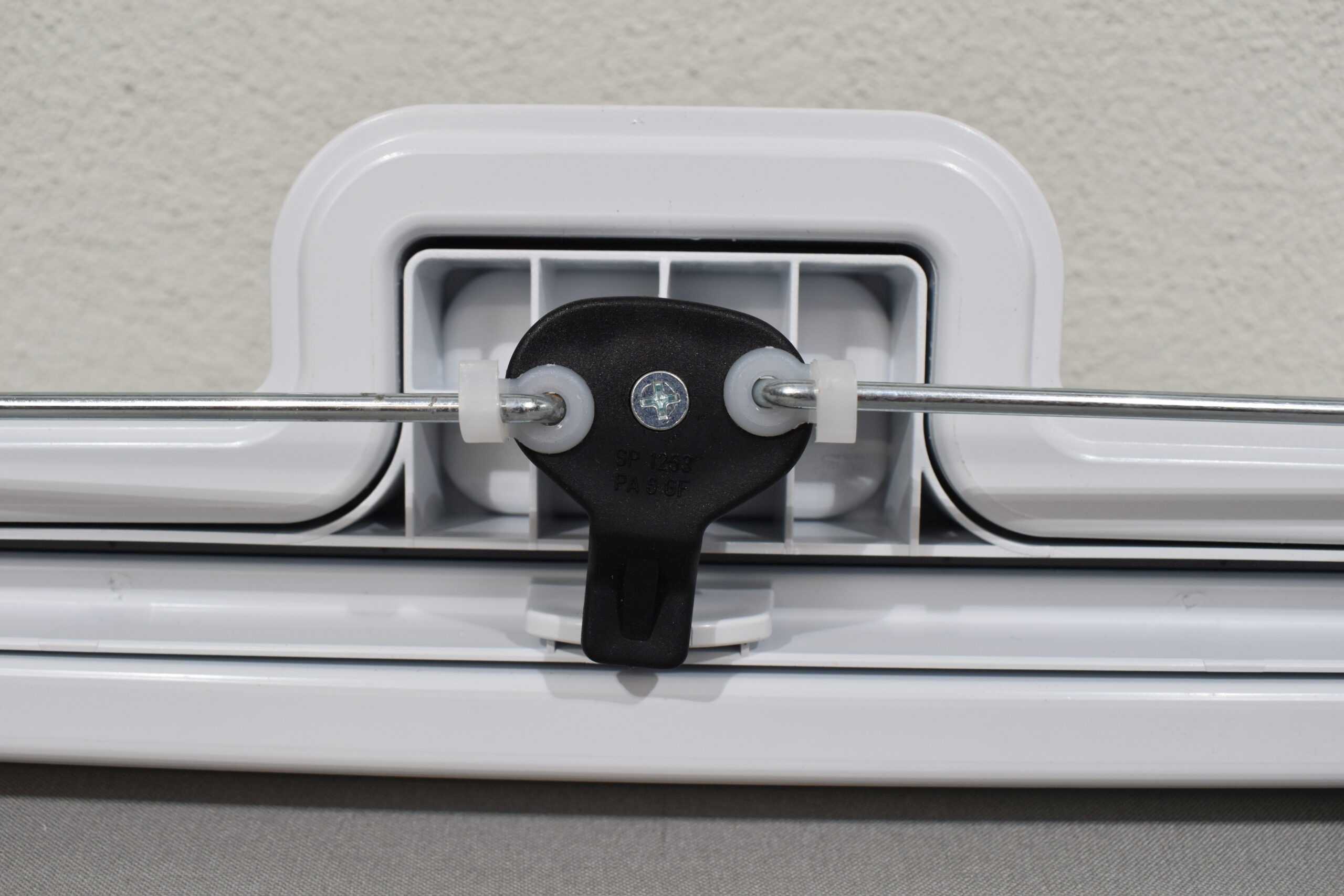 Serviceklappe 700x405mm weiß