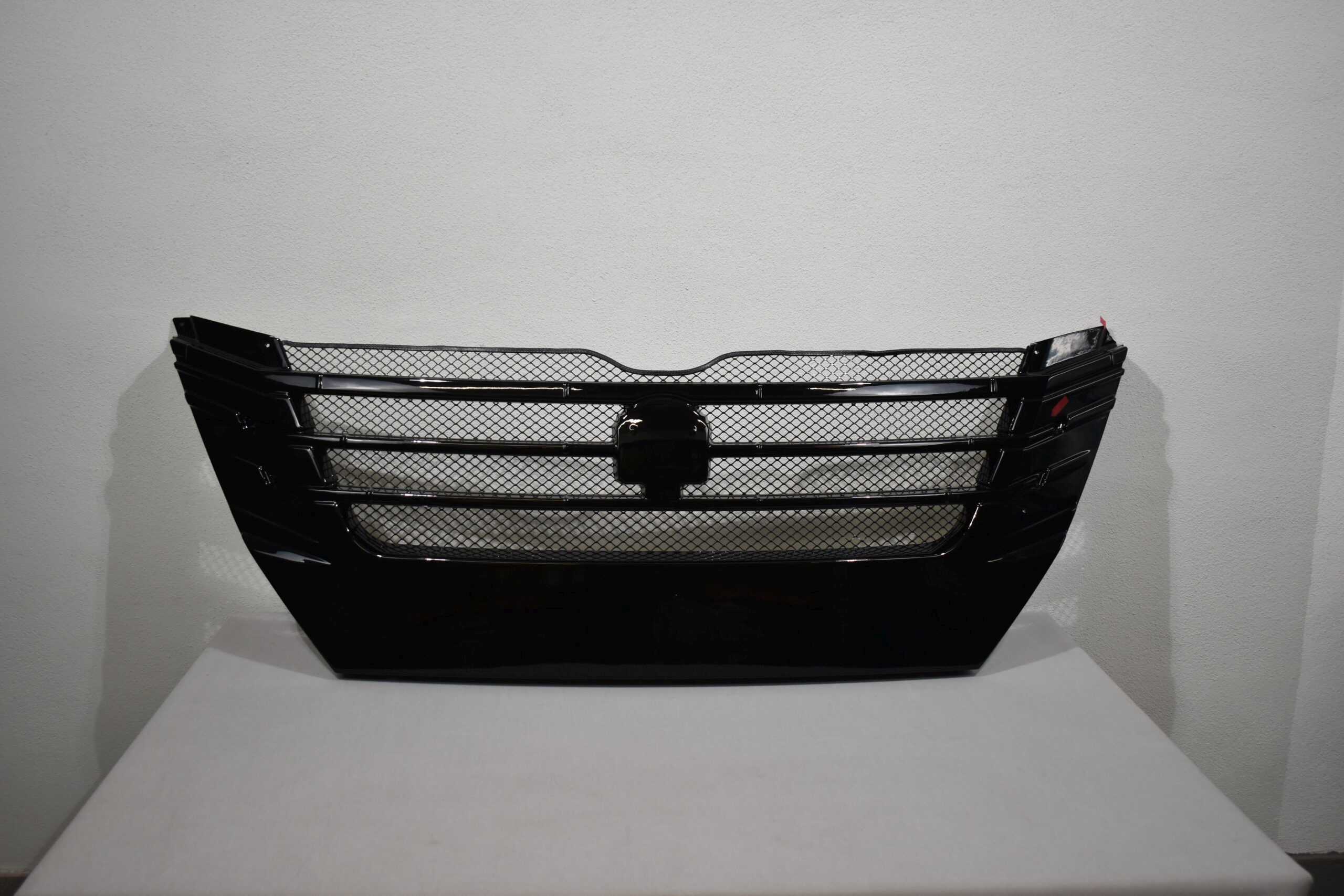 Kühlergrill für Niesmann und Bischoff Ismove 2021-2023 schwarz