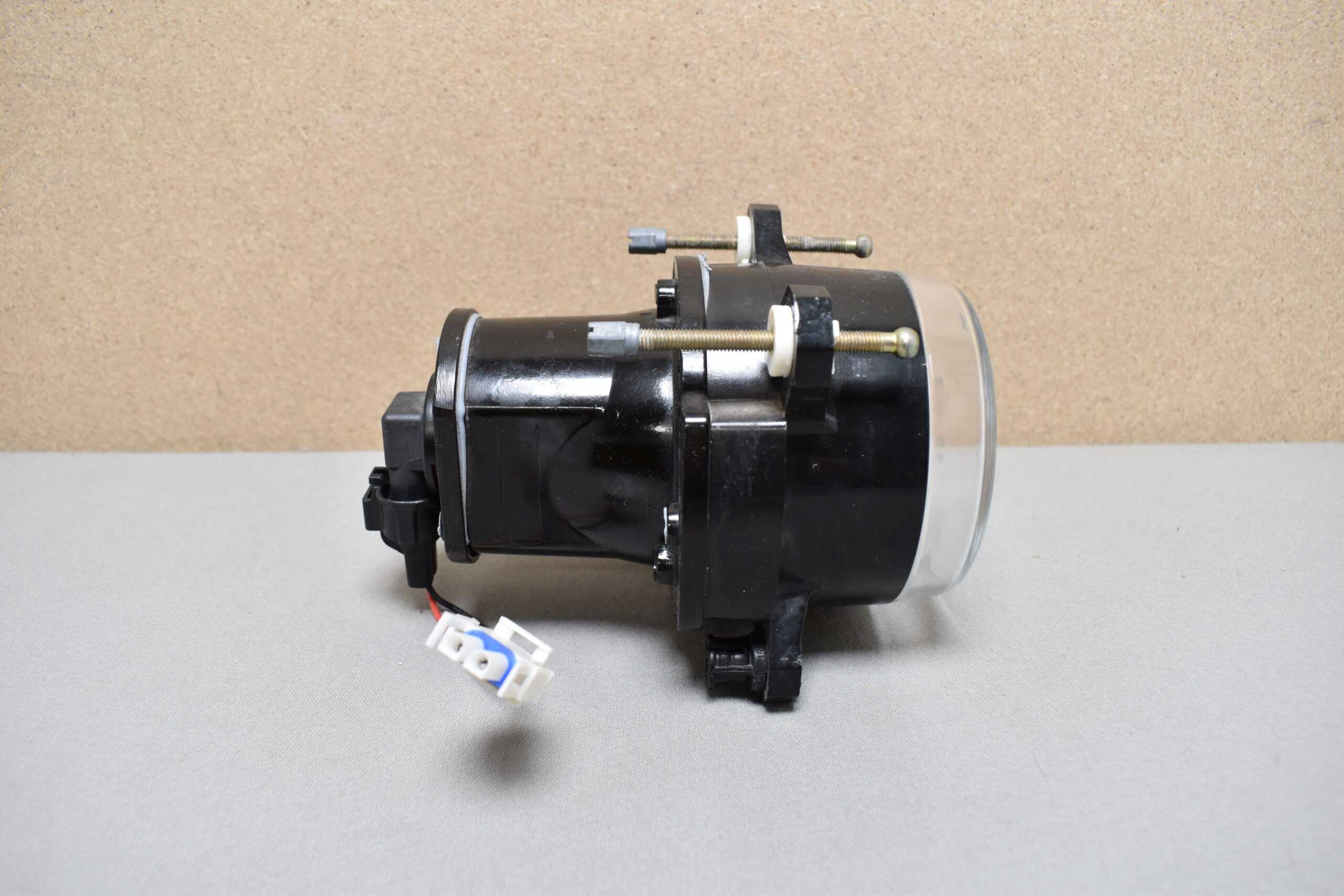 Leuchten-Halterung; Befestigungskit für 90mm Scheinwerfer MJ14-Arto