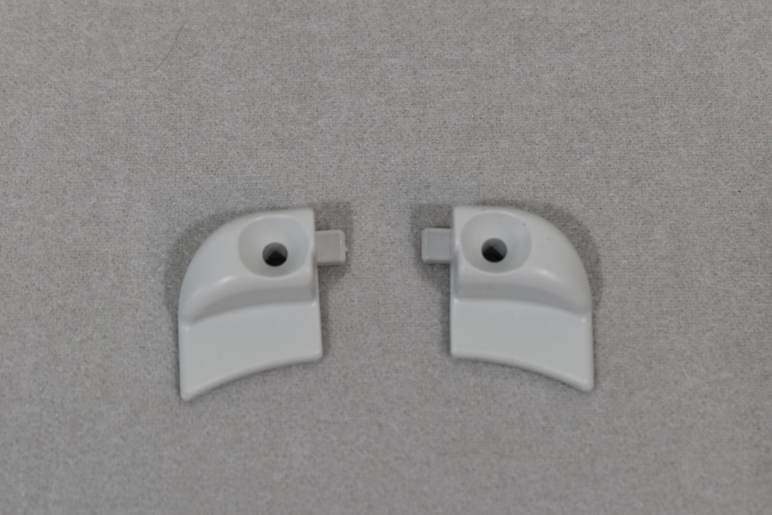 Dometic Scharnierleiste zum Einhängen von C4 Fenster 900x550mm