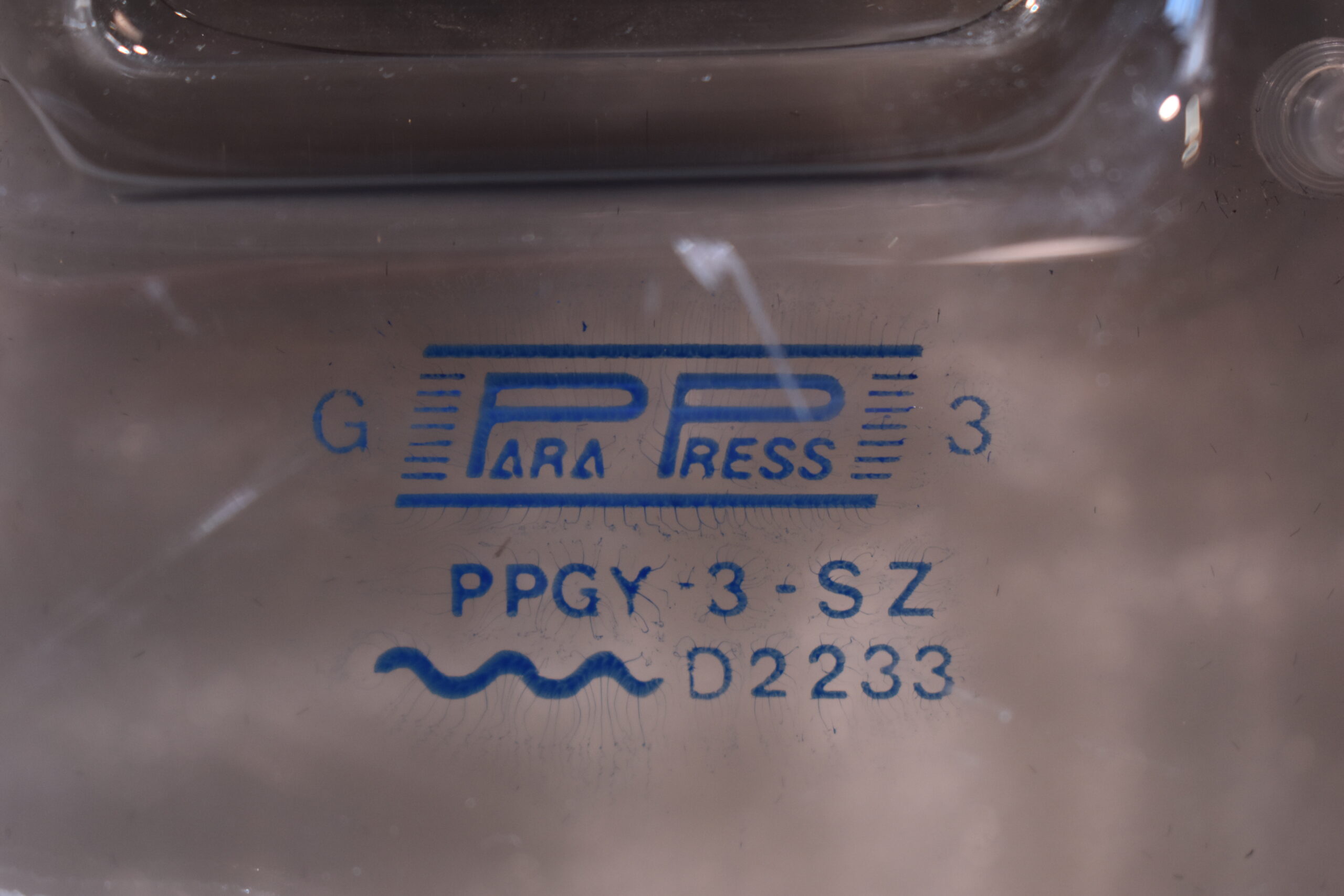 Schiebefenster im Dach links 700x150mm schwarz