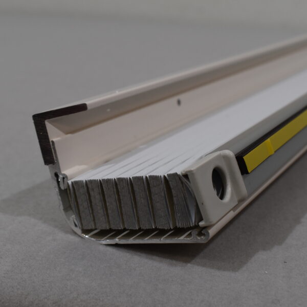 Verdunklungsrollo Fahrerseite 900x1125mm weiß