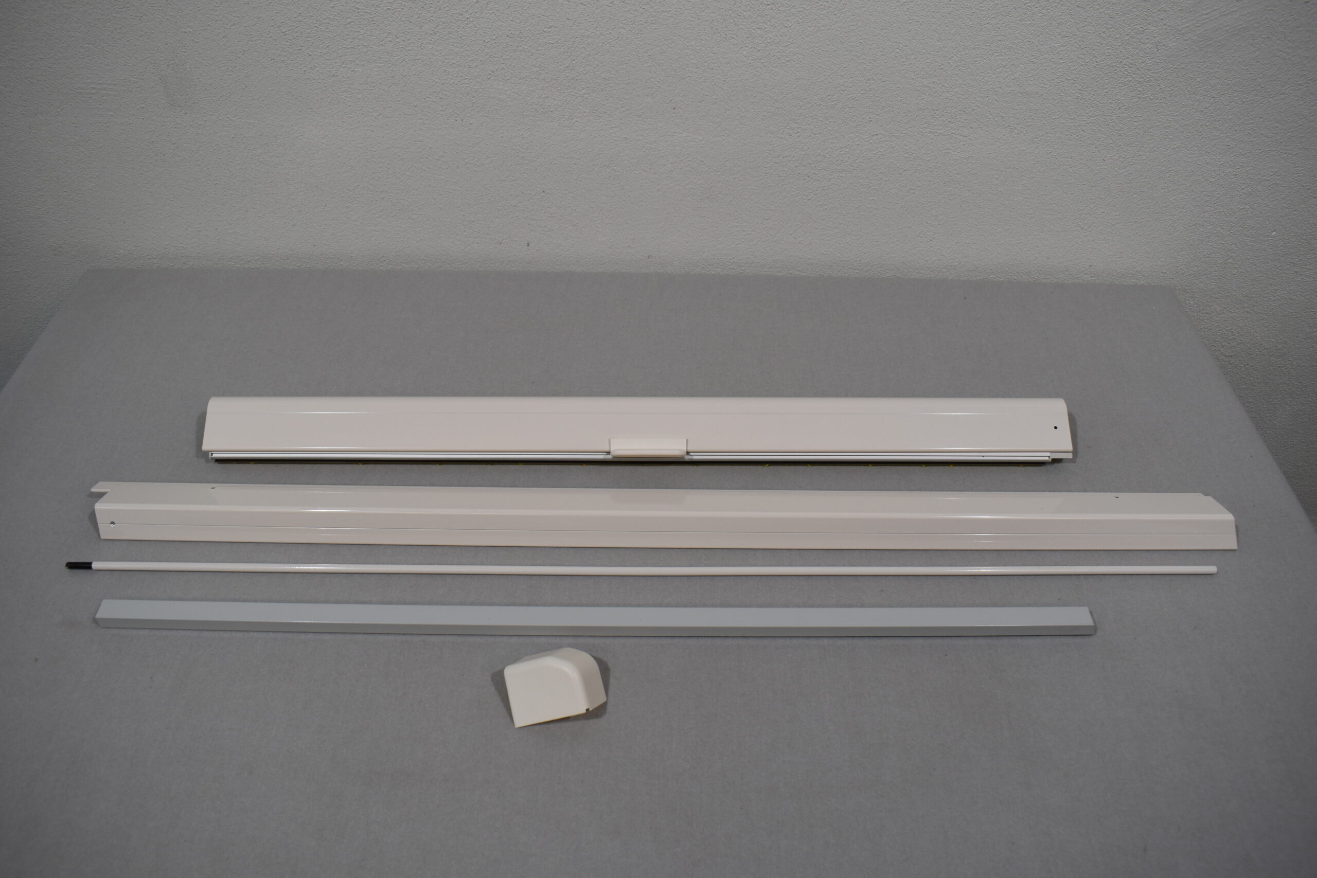 Verdunklungsrollo Fahrerseite 900x1125mm weiß