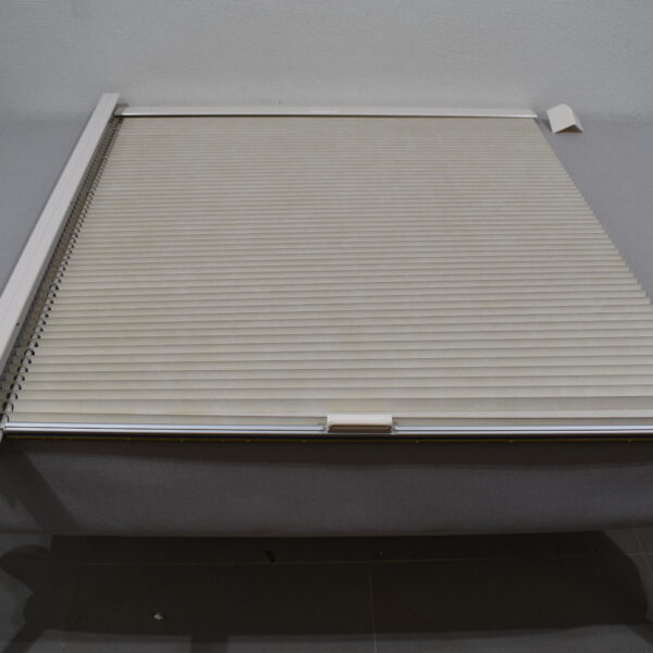 Verdunklungsrollo Beifahrerseite 900x1125mm weiß