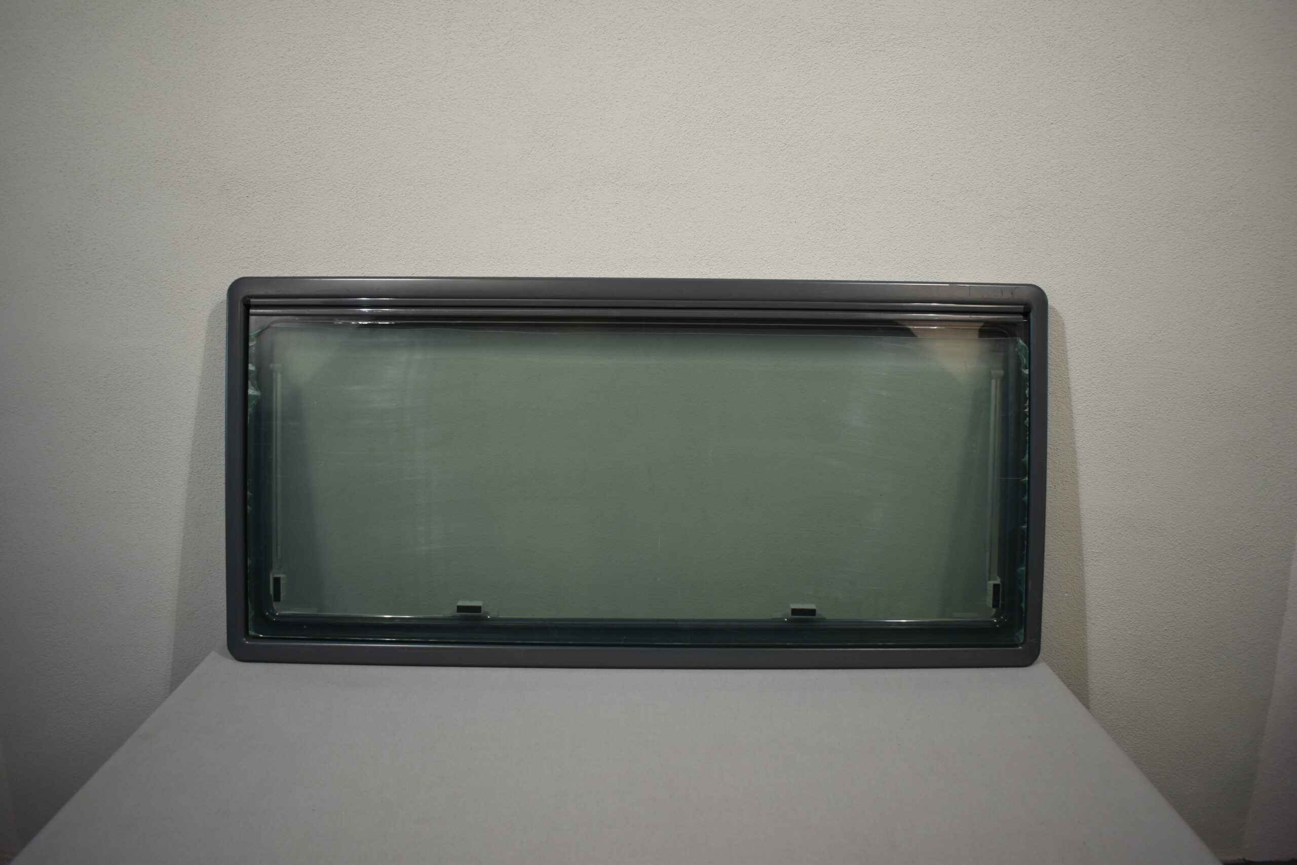 Seitz Ausstellfenster 1300x600mm grau