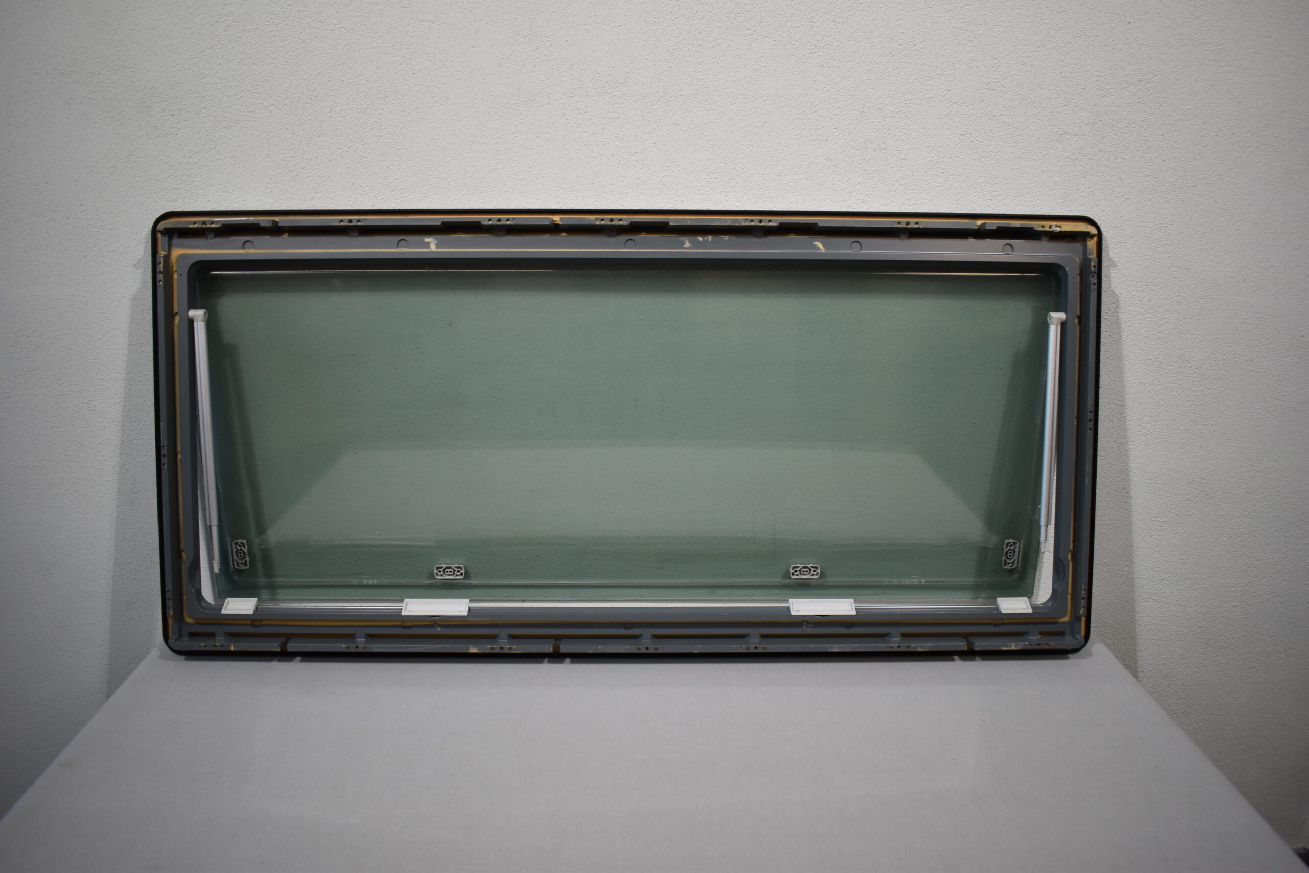 Seitz Ausstellfenster 1300x600mm grau