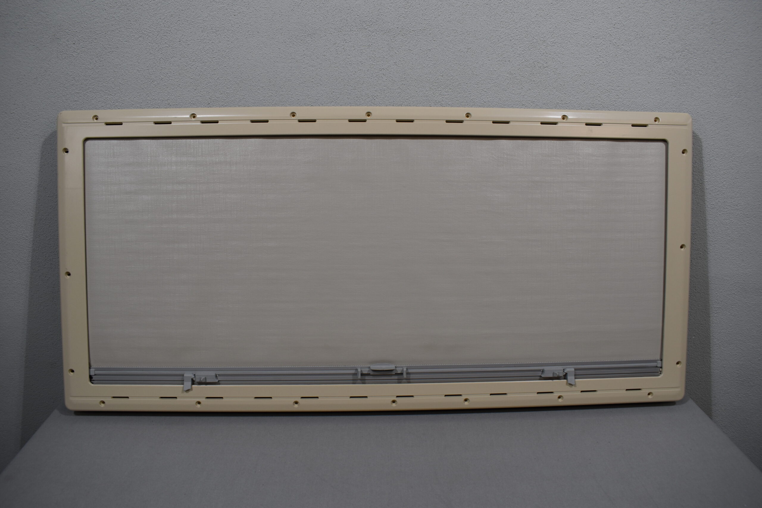 Seitz Schiebefenster S4 rechts 1300x600mm grau