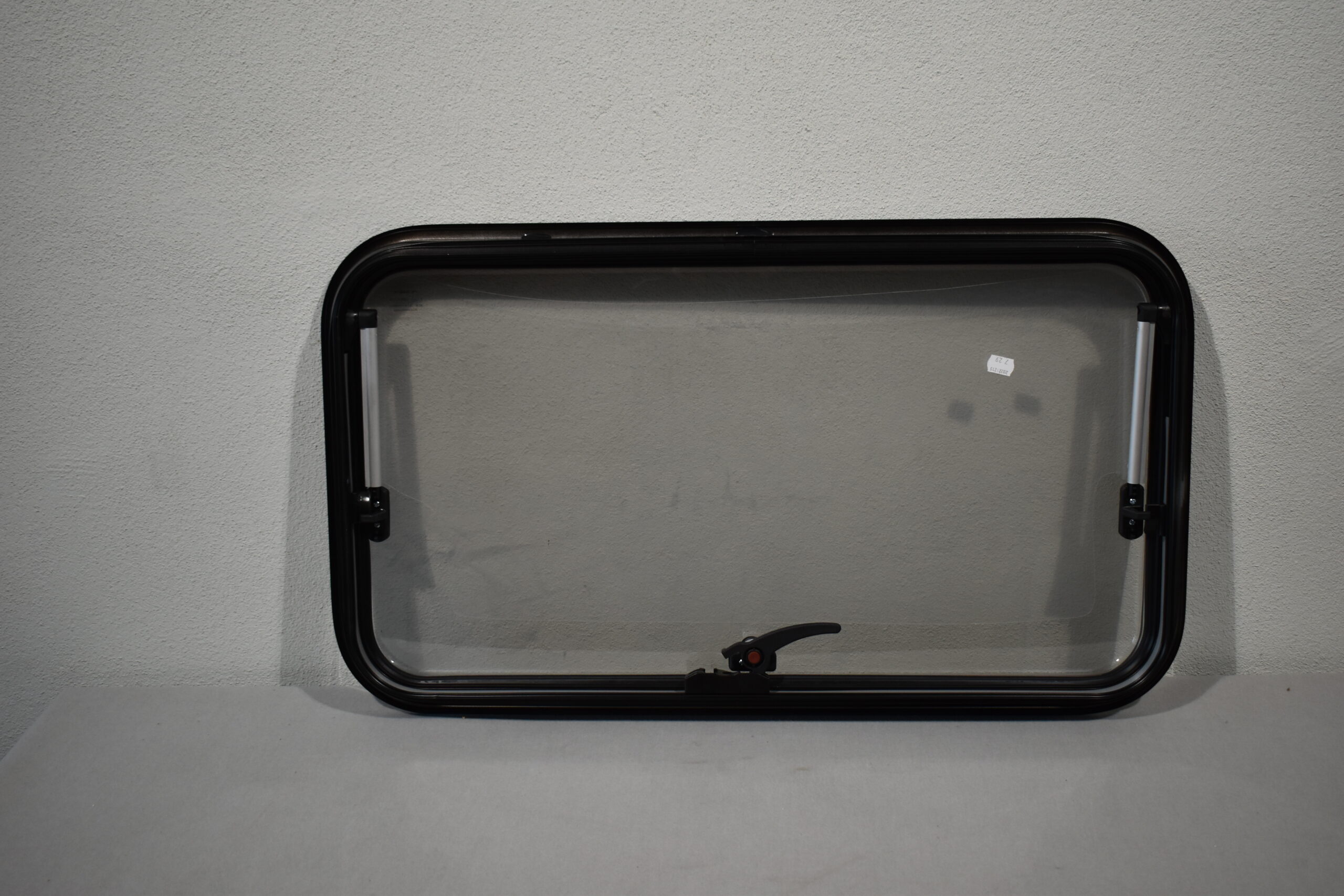 Dometic S7 Z Ausstellfenster 800x450 Alurahmen schwarz