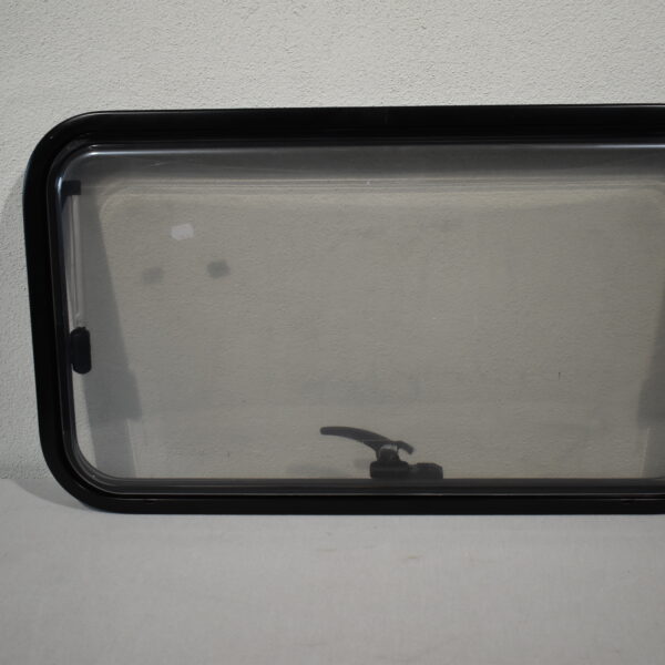 Dometic S7 Z Ausstellfenster 800x450 Alurahmen schwarz