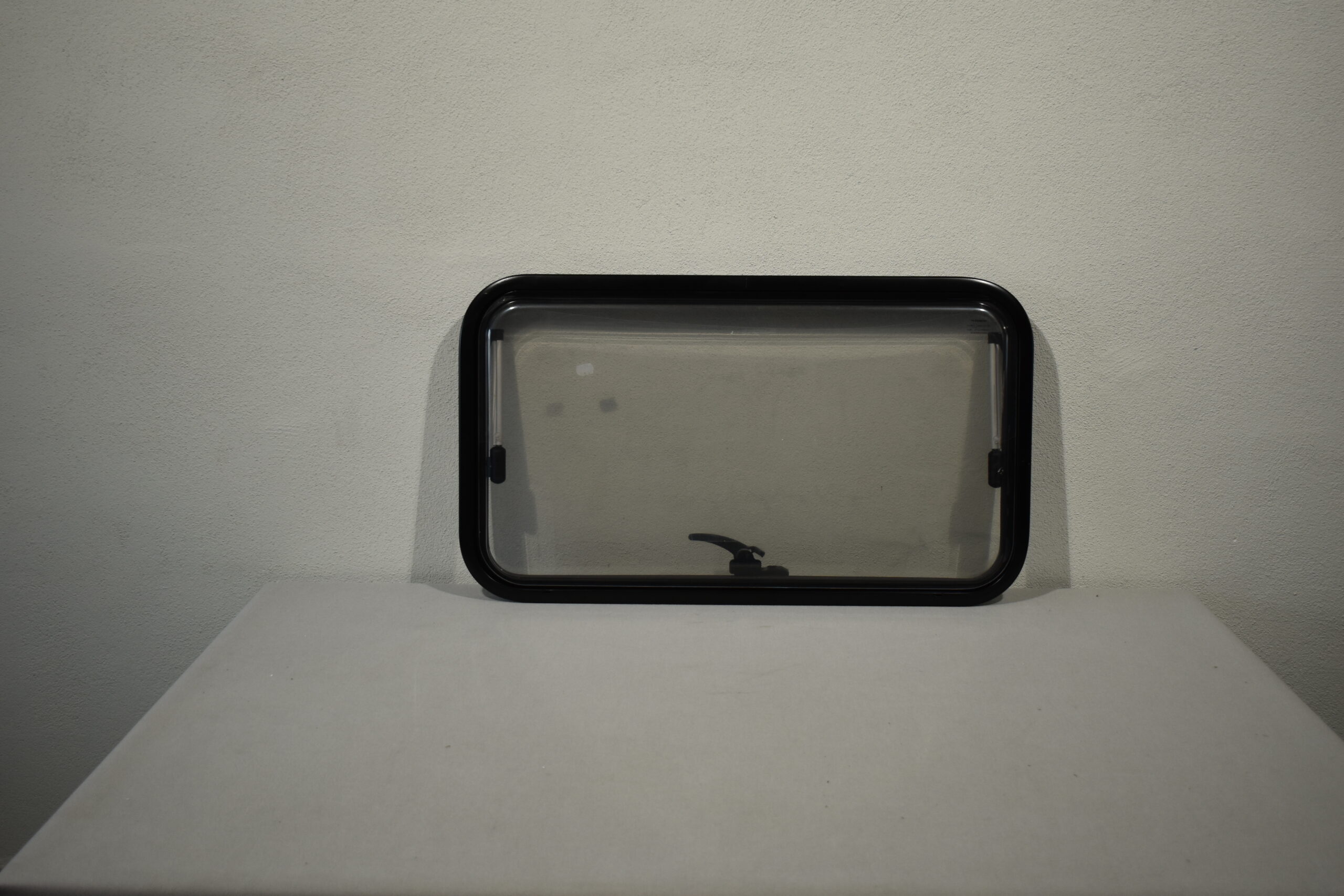 Dometic S7 Z Ausstellfenster 800x450 Alurahmen schwarz