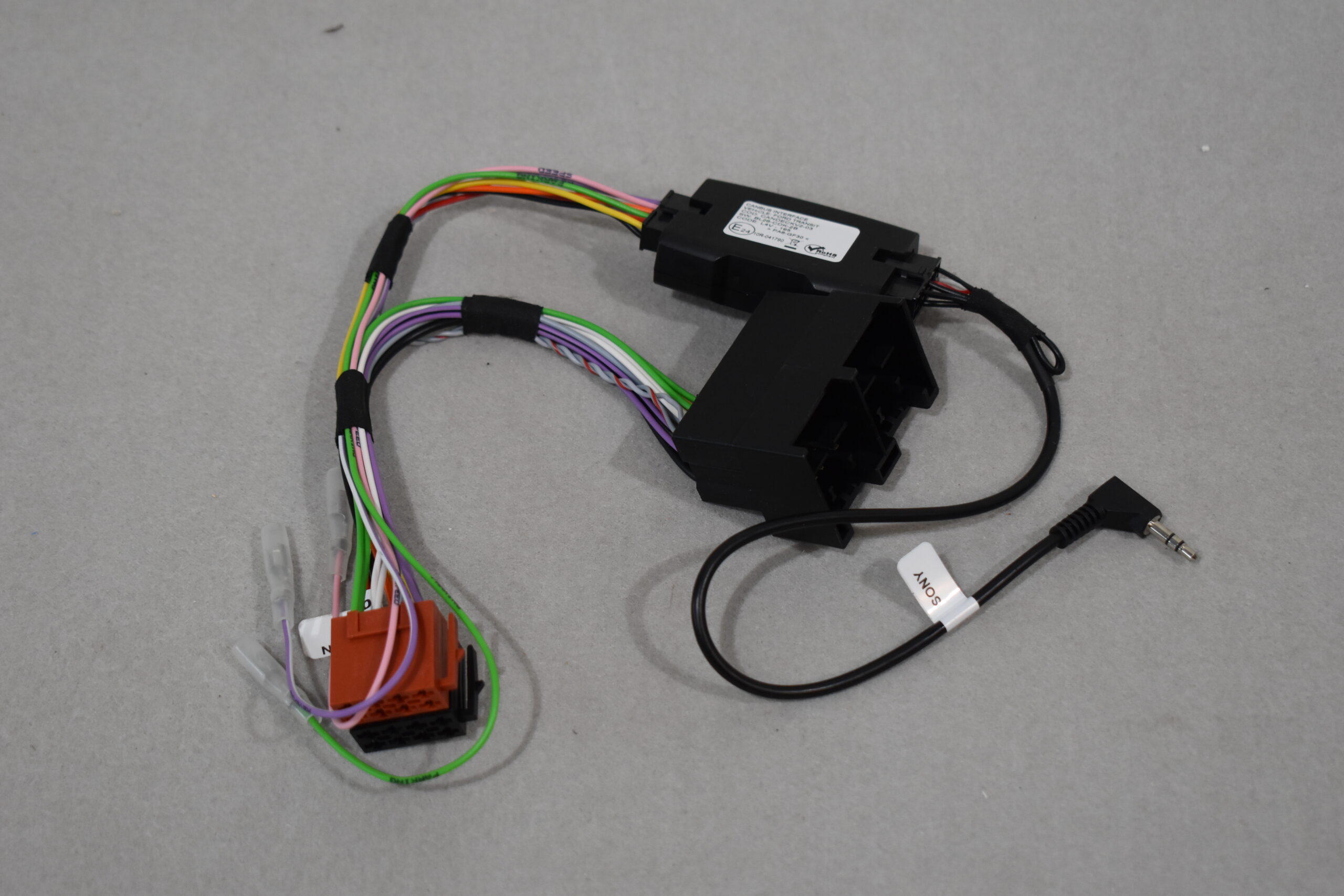 Caratec CIT200 Install Einbausatz für Ford Transit