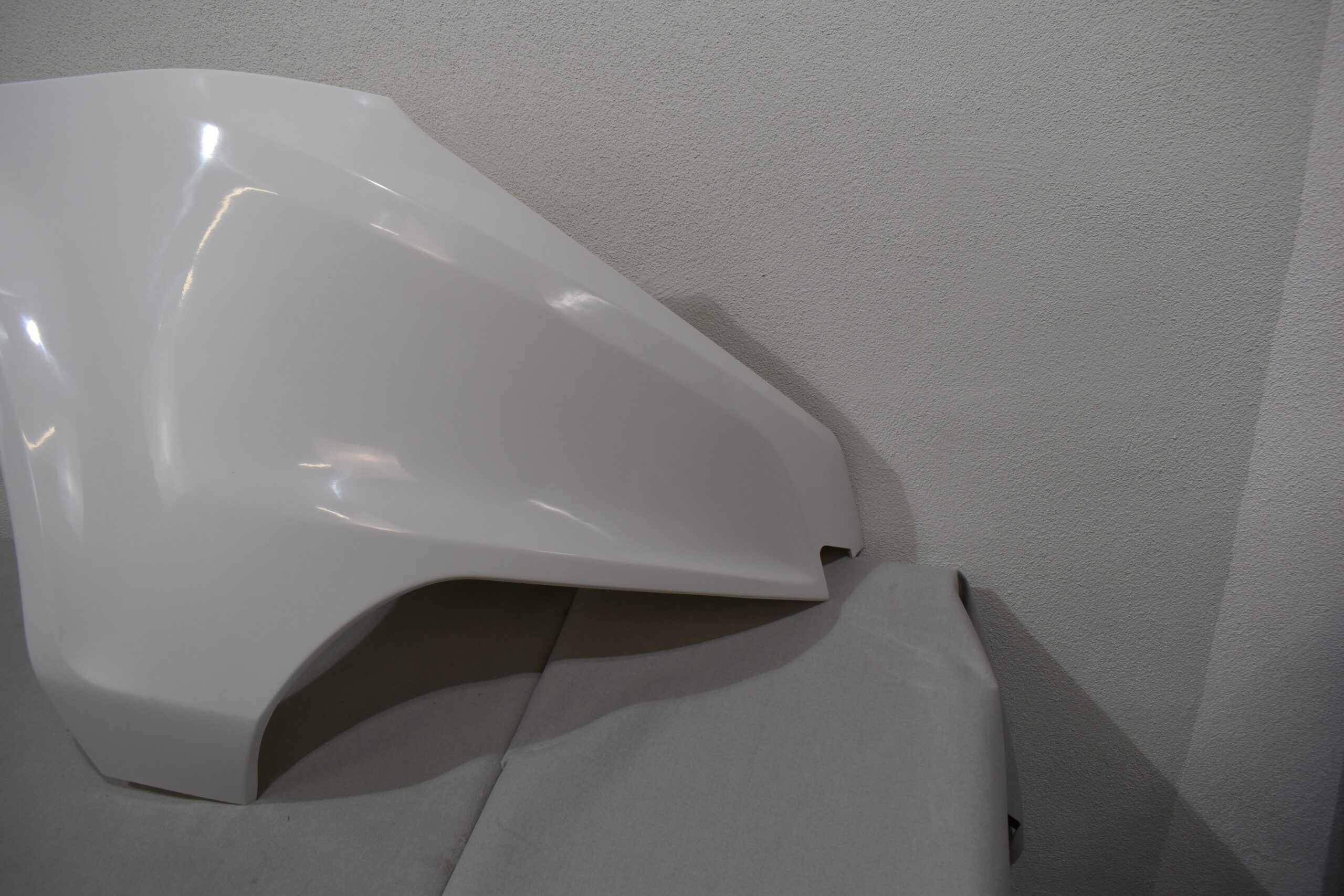 Niesmann und Bischoff i Smove 2021-2024 Radlaufblende Beifahrerseite; weiß