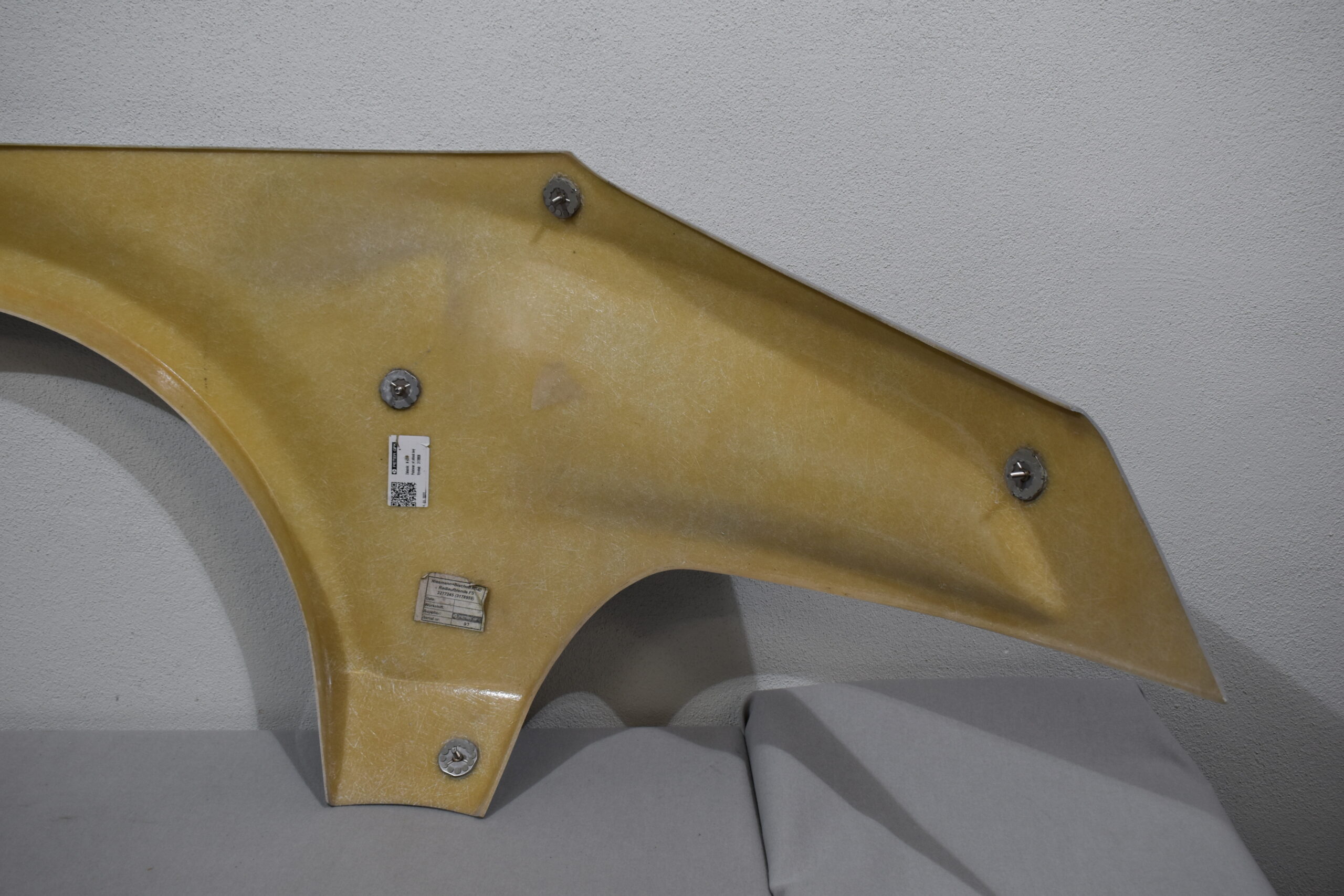 Niesmann und Bischoff i Smove 2021-2024 Radlaufblende Fahrerseite; hell grau