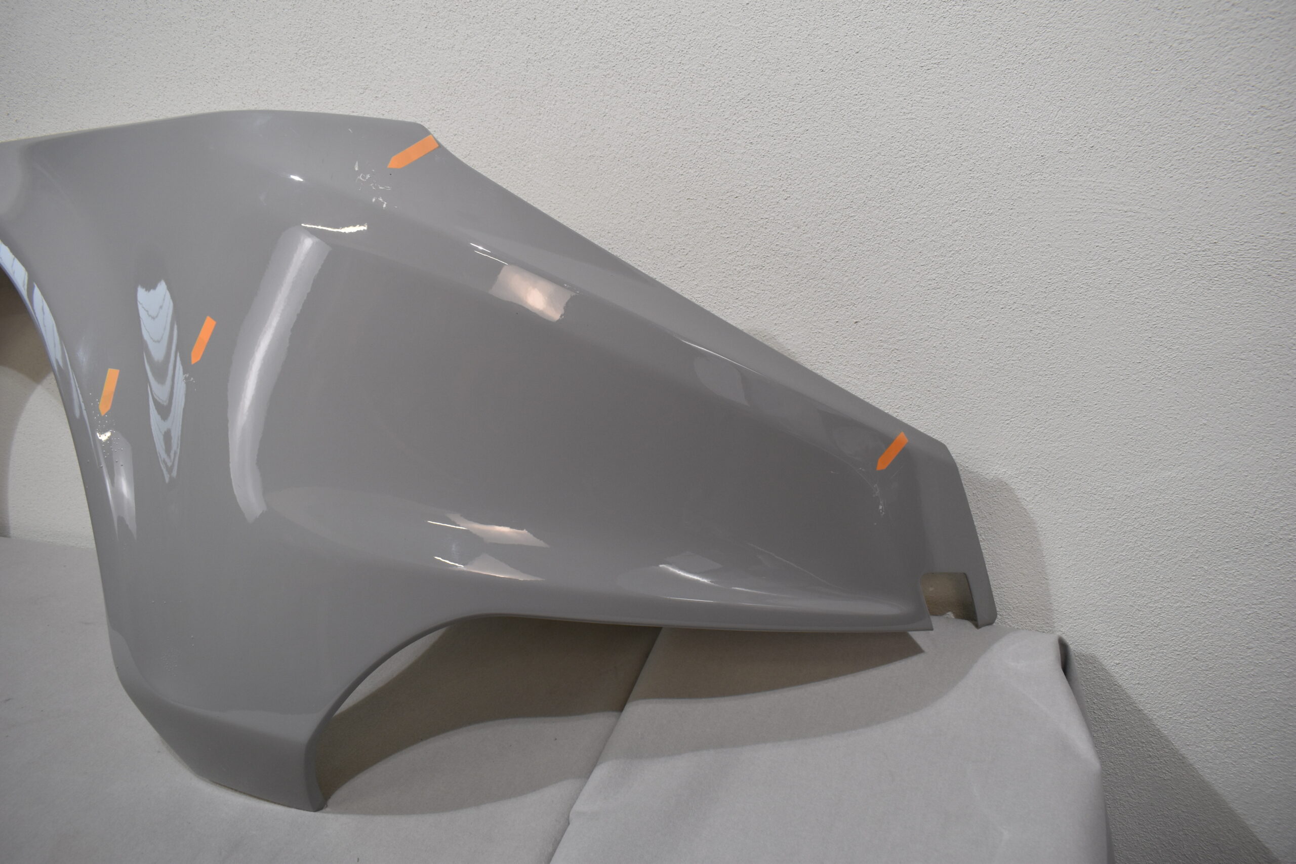 Niesmann und Bischoff i Smove 2021-2024 Radlaufblende Beifahrerseite; hell grau