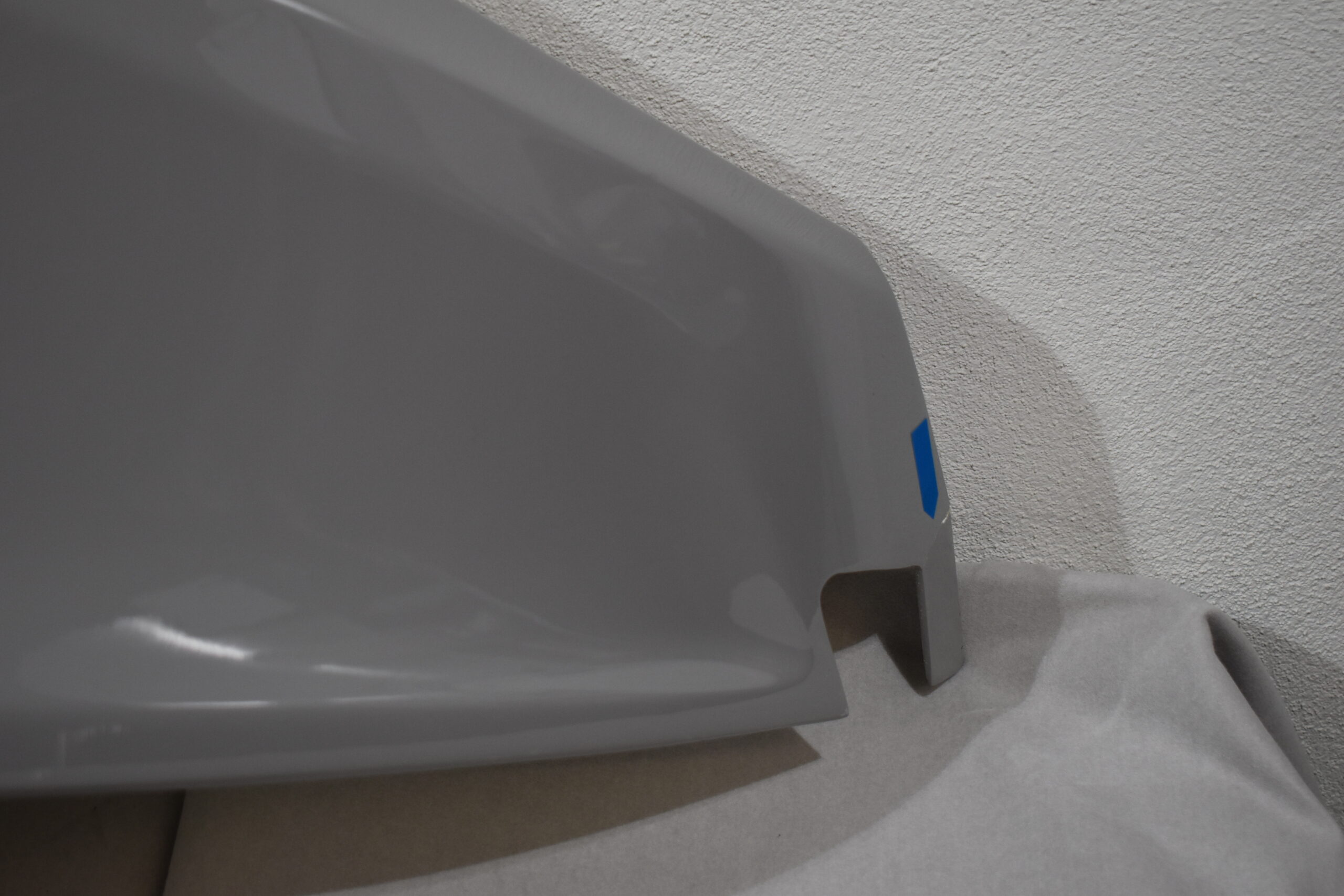 Niesmann und Bischoff i Smove 2021-2024 Radlaufblende Beifahrerseite; hell grau