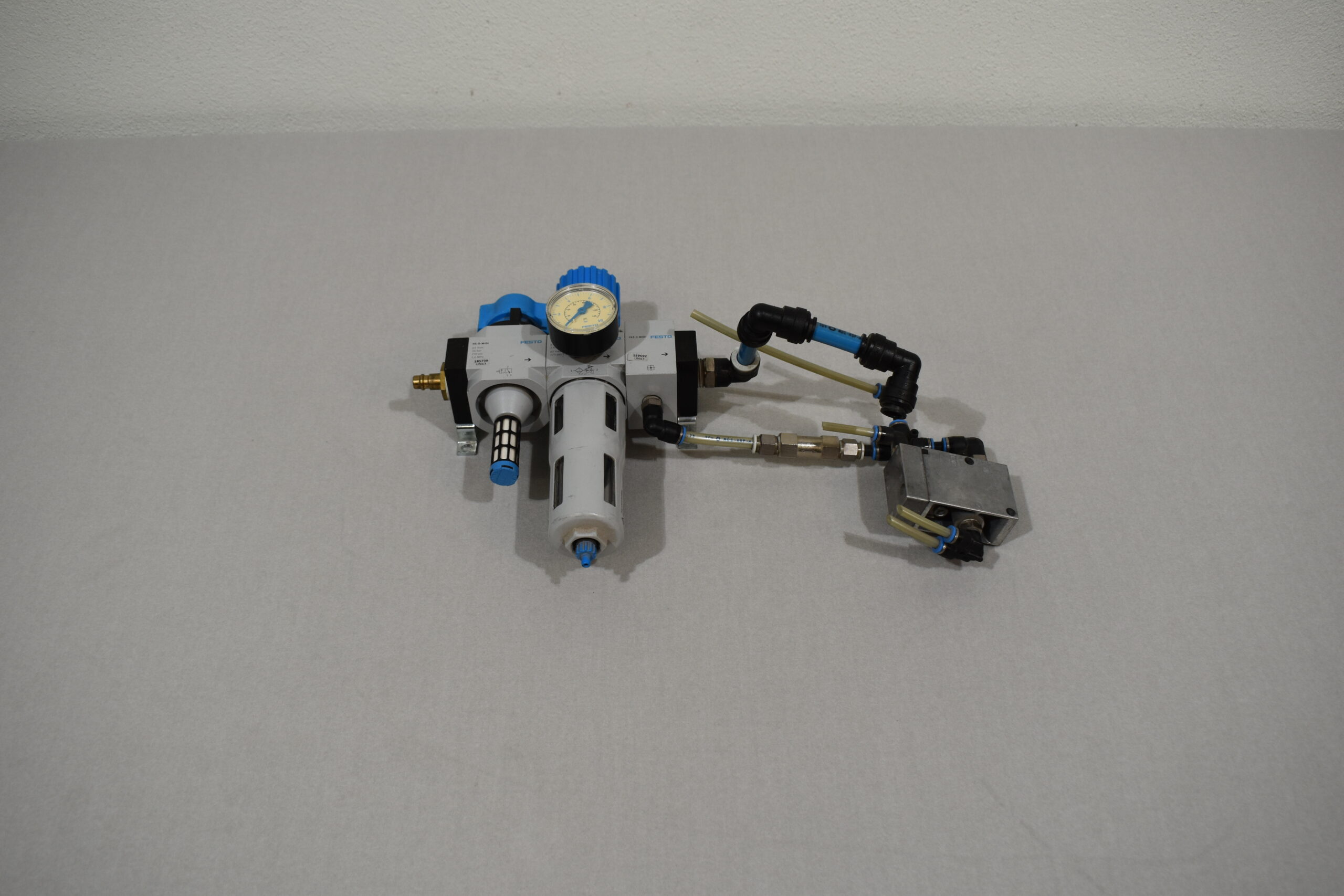 Festo Wartungseinheit Midi mit Verteilerblock