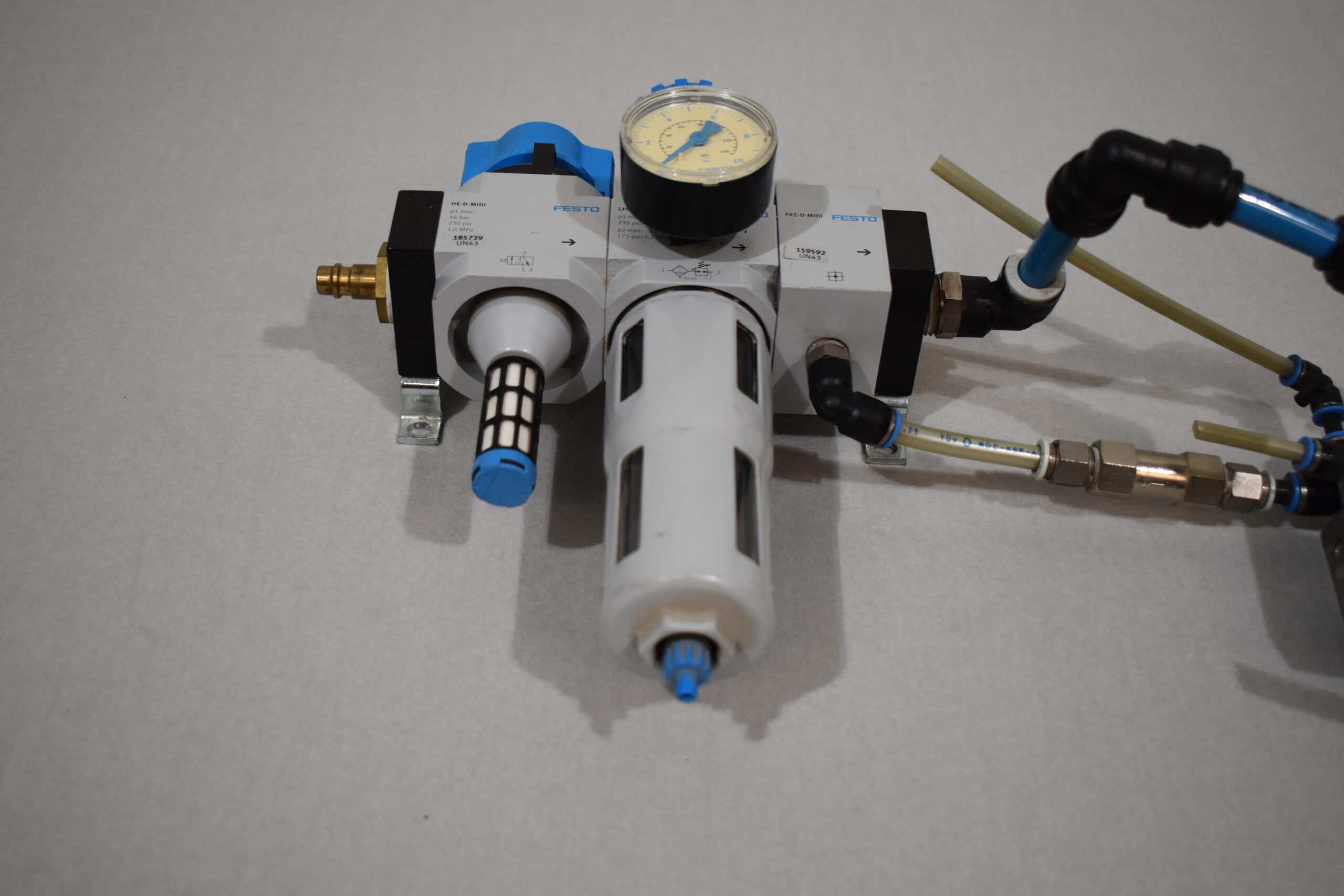 Festo Wartungseinheit Midi mit Verteilerblock