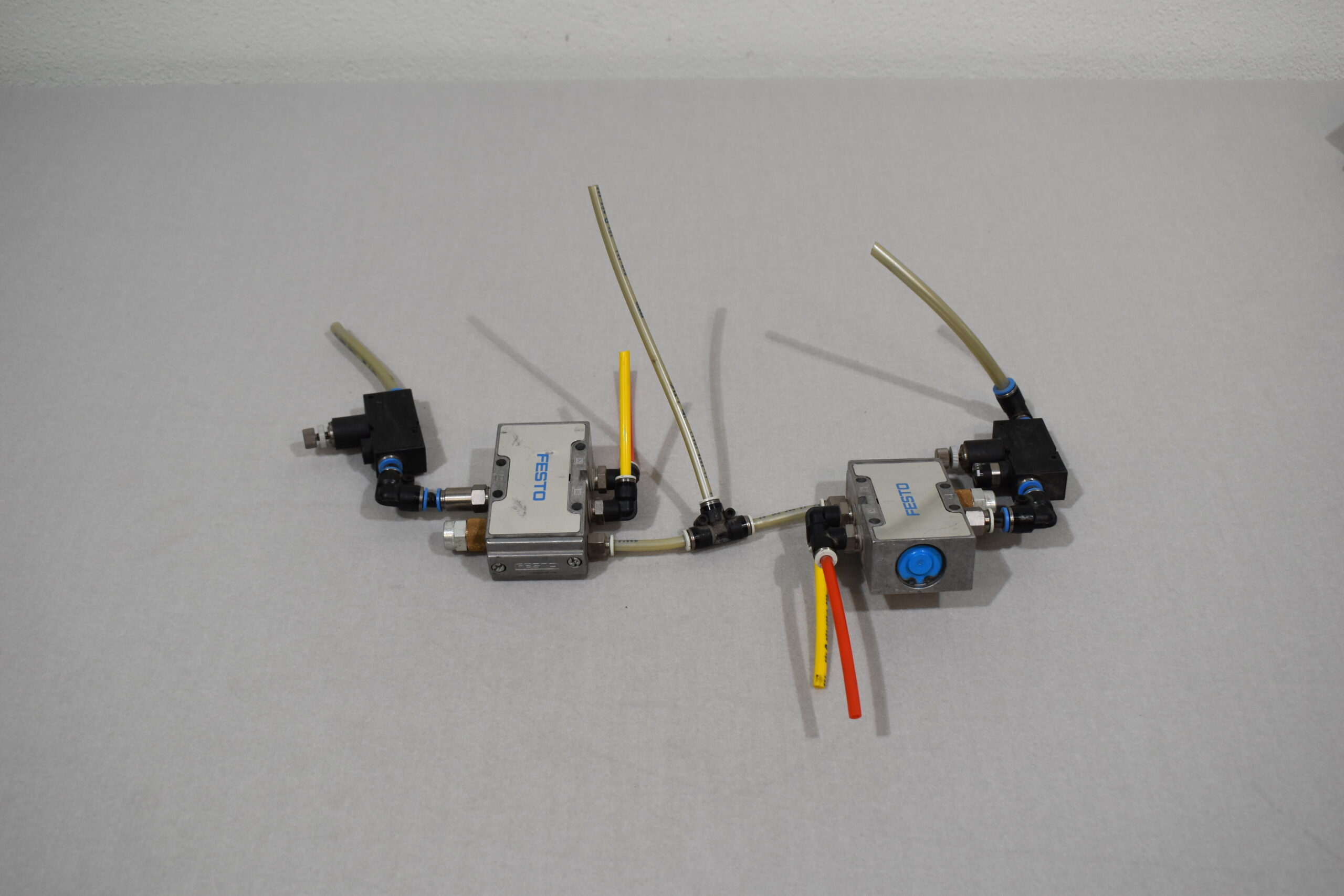 Festo Wartungseinheit Midi mit Verteilerblock