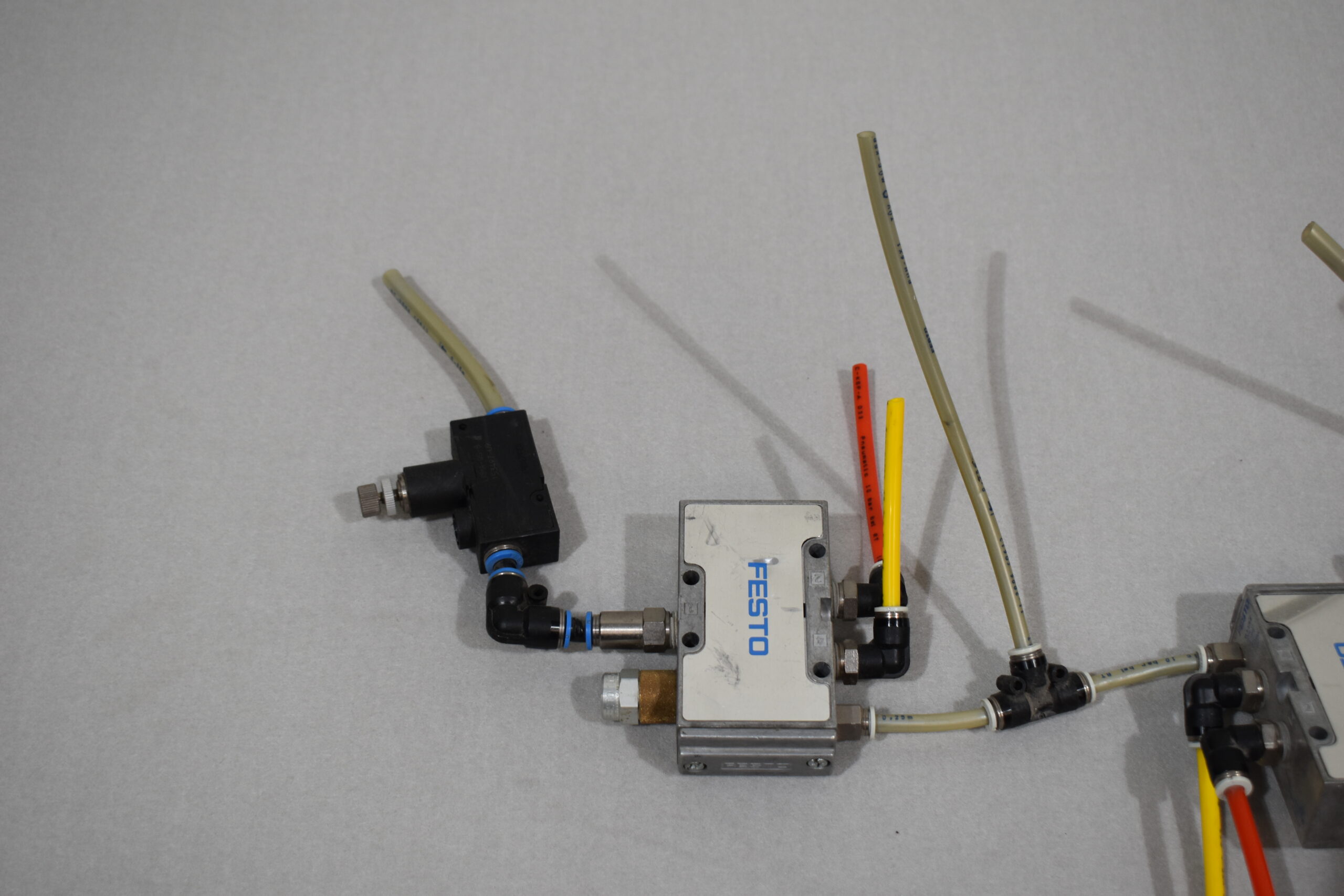 Festo Wartungseinheit Midi mit Verteilerblock