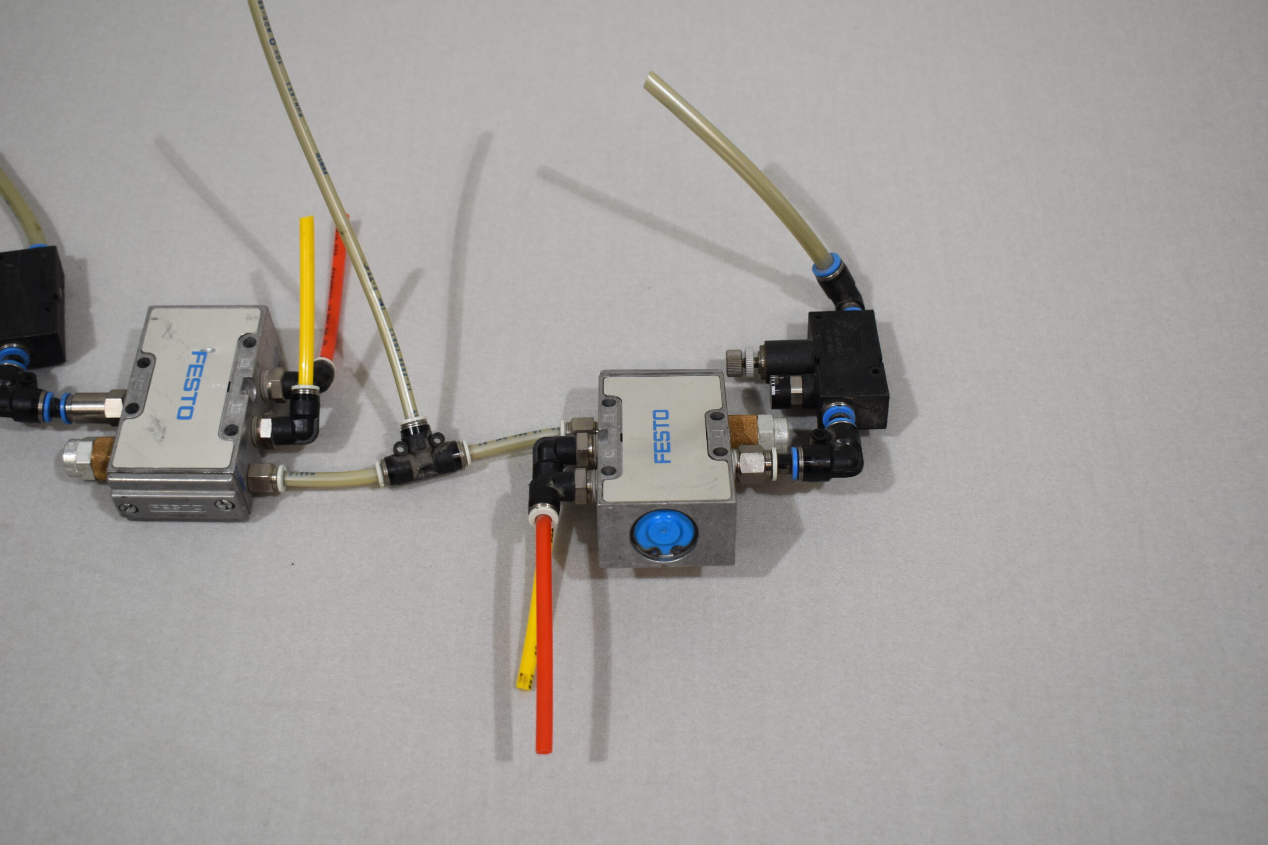 Festo Wartungseinheit Midi mit Verteilerblock