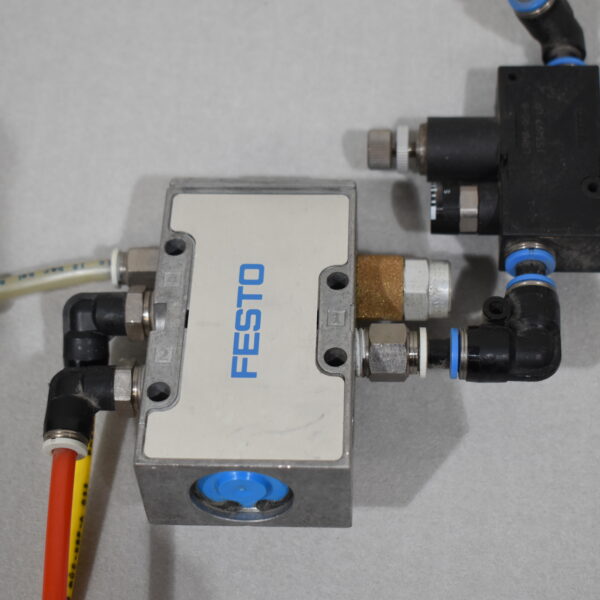 Festo Wartungseinheit Midi mit Verteilerblock