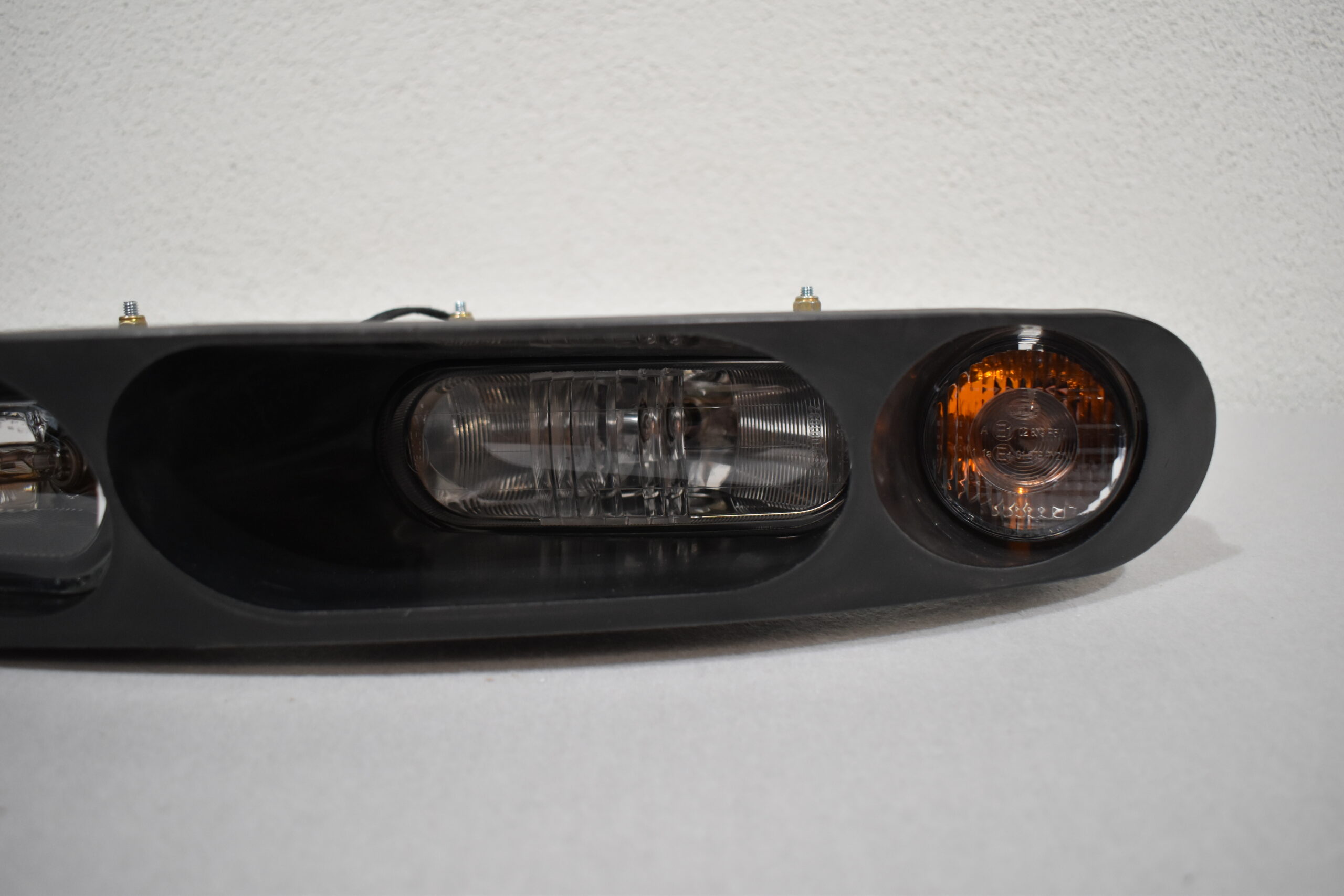 Hella Leuchtenträger einteilig IM1 mit SA Nebelscheinwerfer