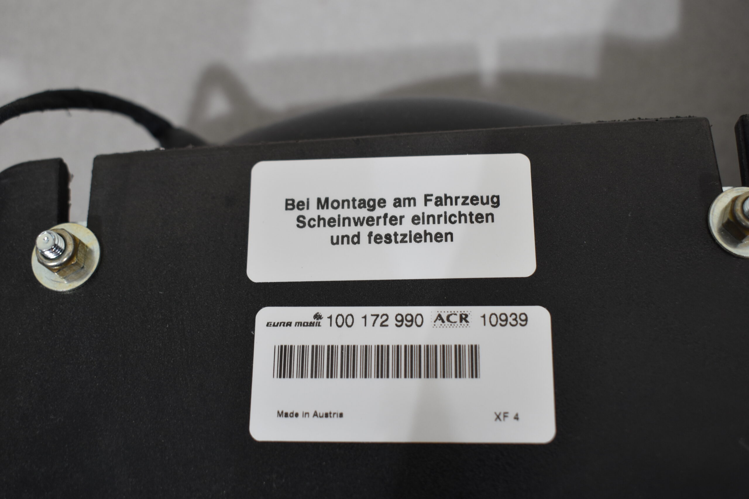 Hella Leuchtenträger einteilig IM1 mit SA Nebelscheinwerfer