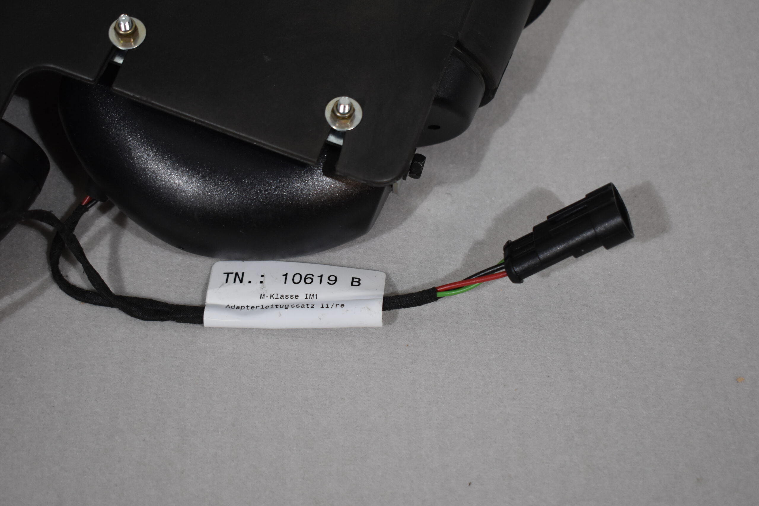 Hella Leuchtenträger einteilig IM1 mit SA Nebelscheinwerfer