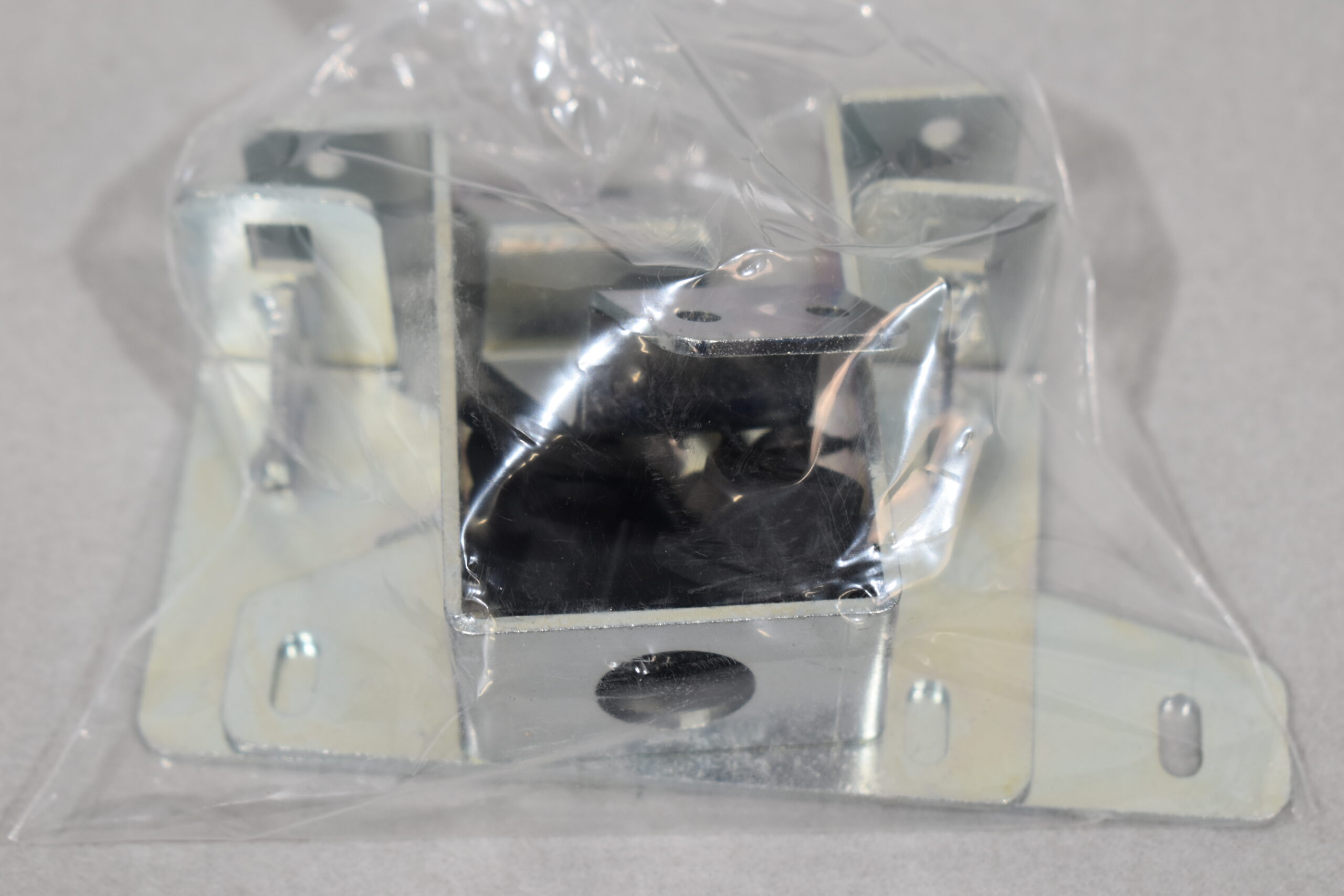 Hella Leuchtenträger einteilig IM1 mit SA Nebelscheinwerfer