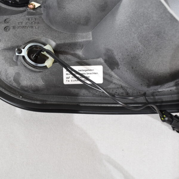 Leuchtenträger Blende links; inkl. Positionsleuchte u. Blinker