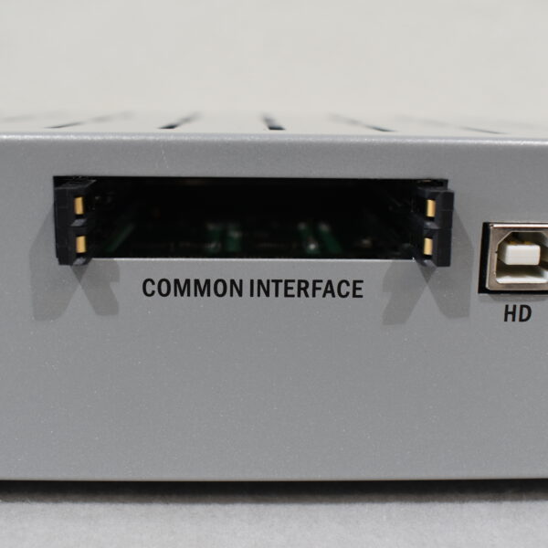 Oyster 85 Digital HDCI+DVB-T SKEW Satelliten-Anlage