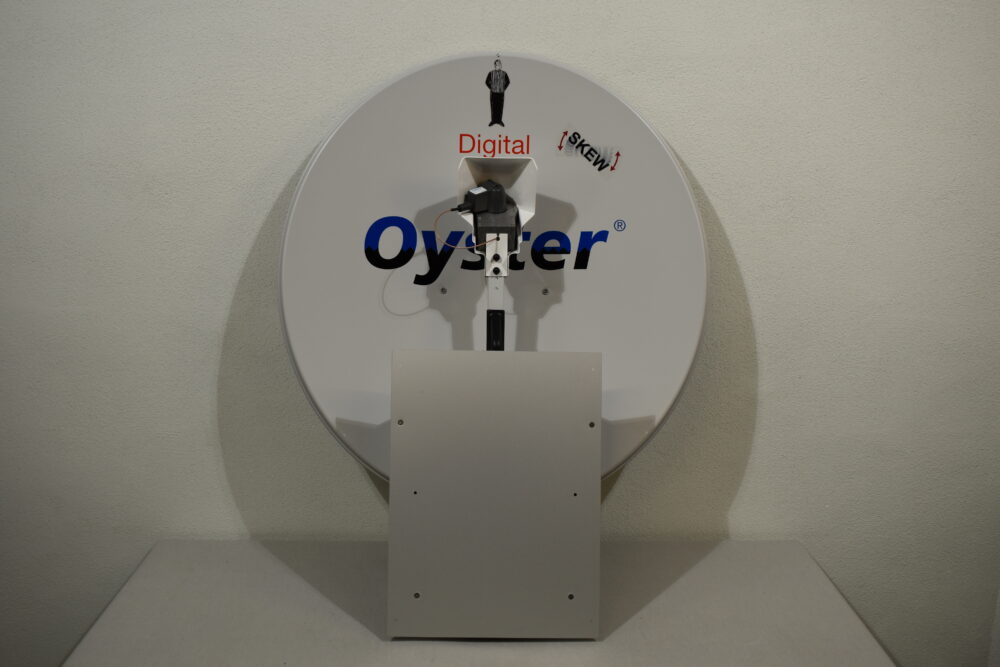 Oyster 85 Digital CI; Digital HDCI+DVB-T SKEW-Satelliten-Anlage
