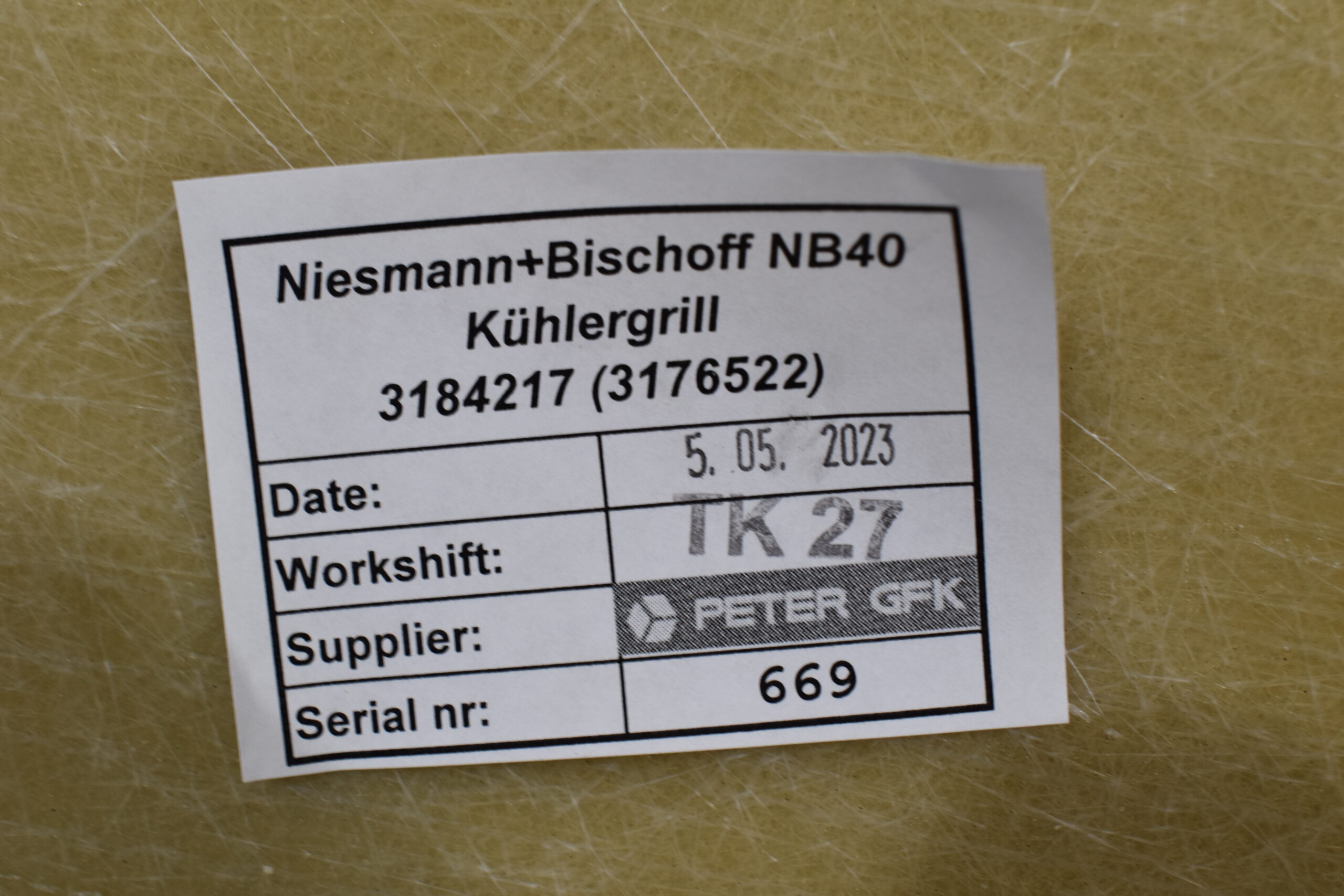 Kühlergrill für Niesmann und Bischoff I-Smove 2021-2023; schwarz