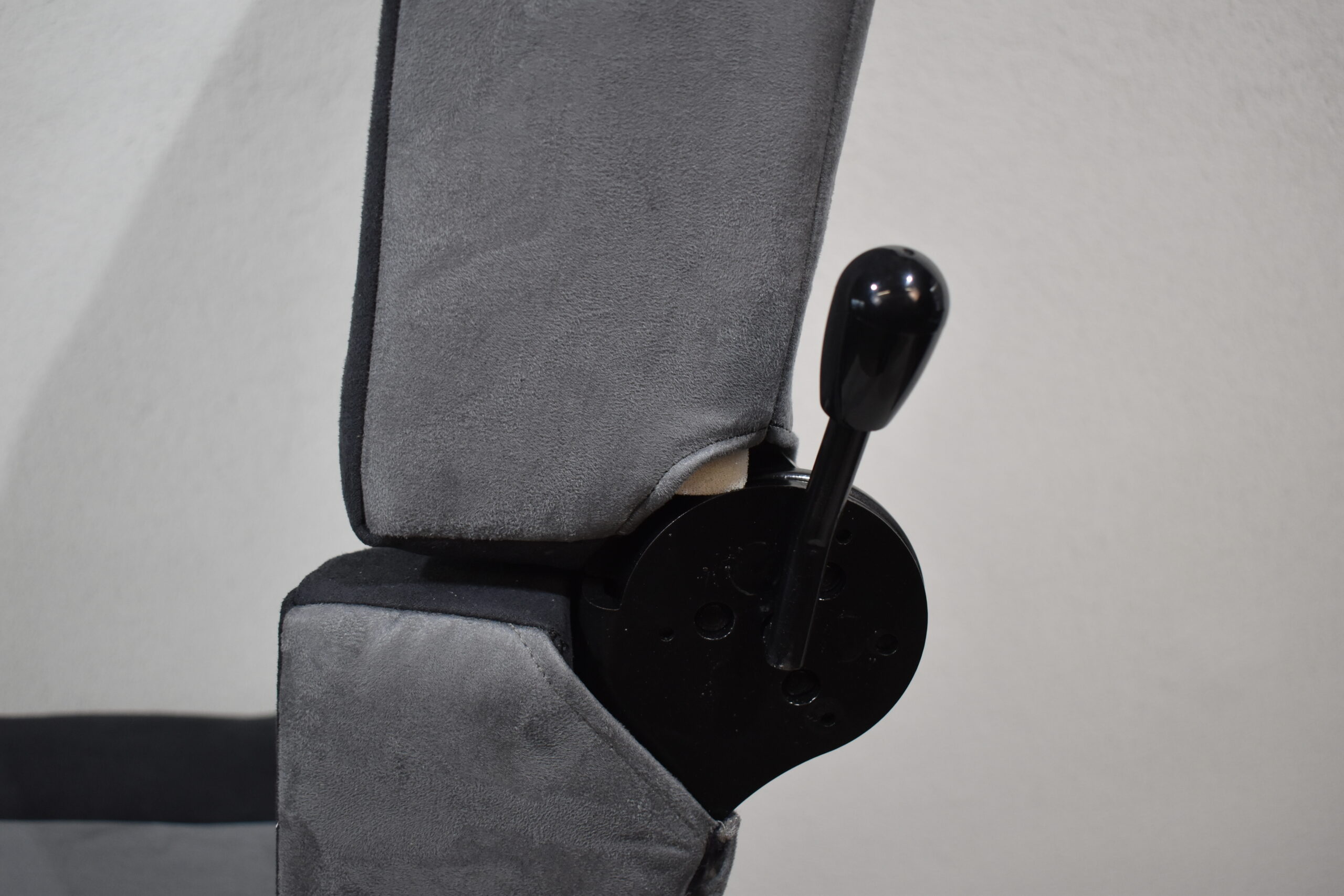 Aguti Klappsitz rechts; grau-schwarz